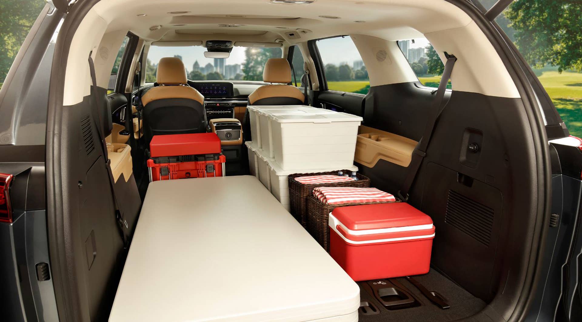 The Korean-market Kia Carnival, our Sedona, gets released online. It's grown longer by 1.5 inches and can set up to 11 people depending on market. Tech features include dual 12.3-inch screens and the ability for the driver to check on rear passengers via camera.