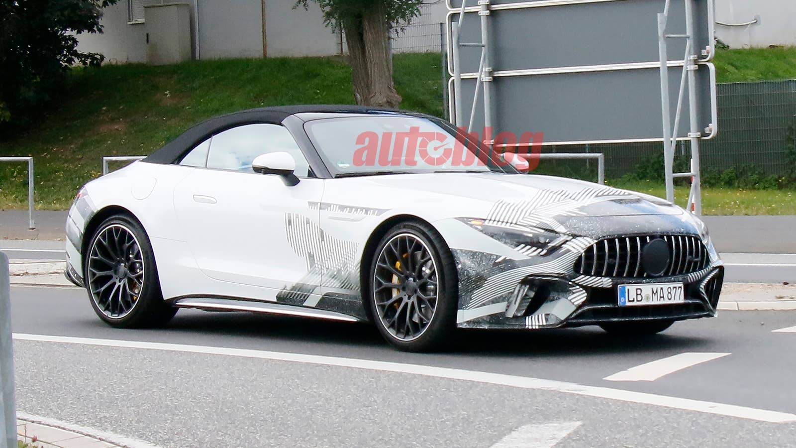 Mercedes-AMG SL 63 prototype