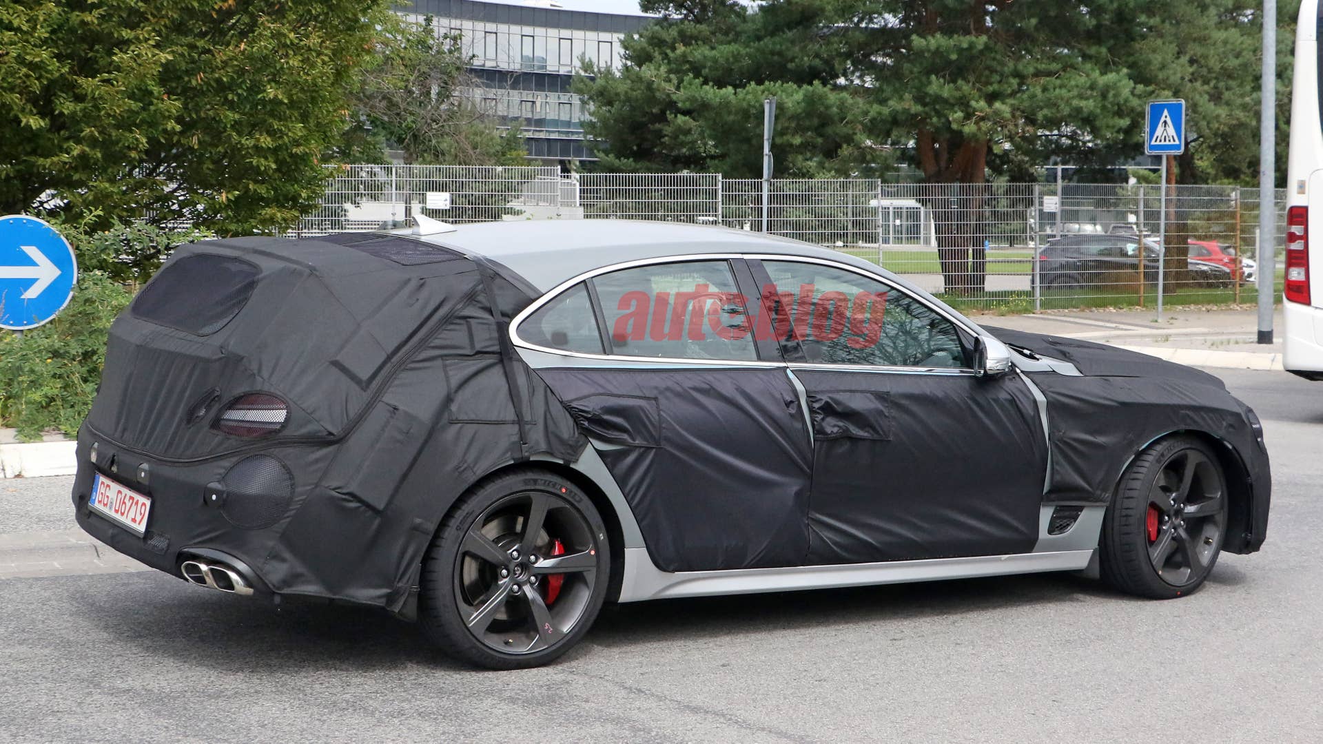 Genesis G70 wagon