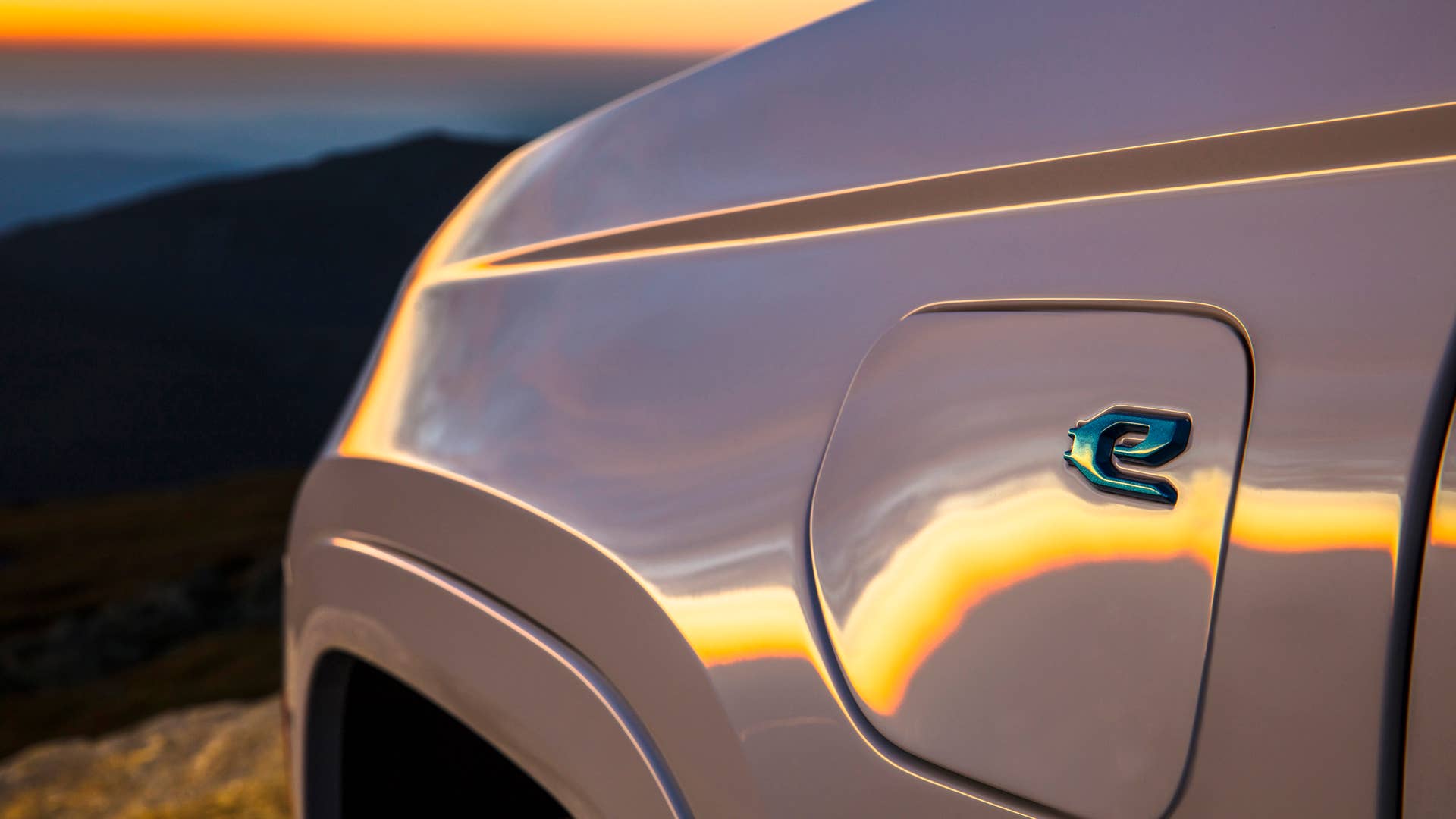 All-new 2022 Jeep® Grand Cherokee Summit 4xe