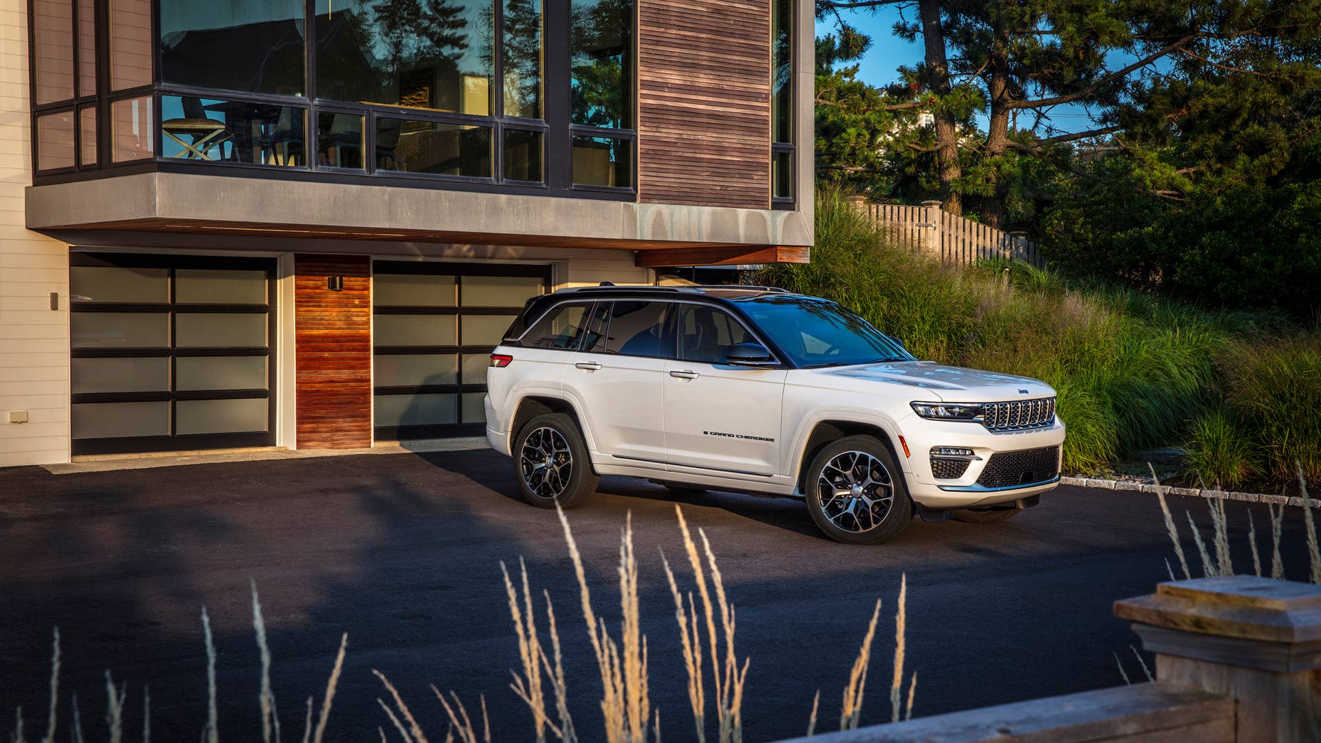 All-new 2022 Jeep® Grand Cherokee Summit Reserve
