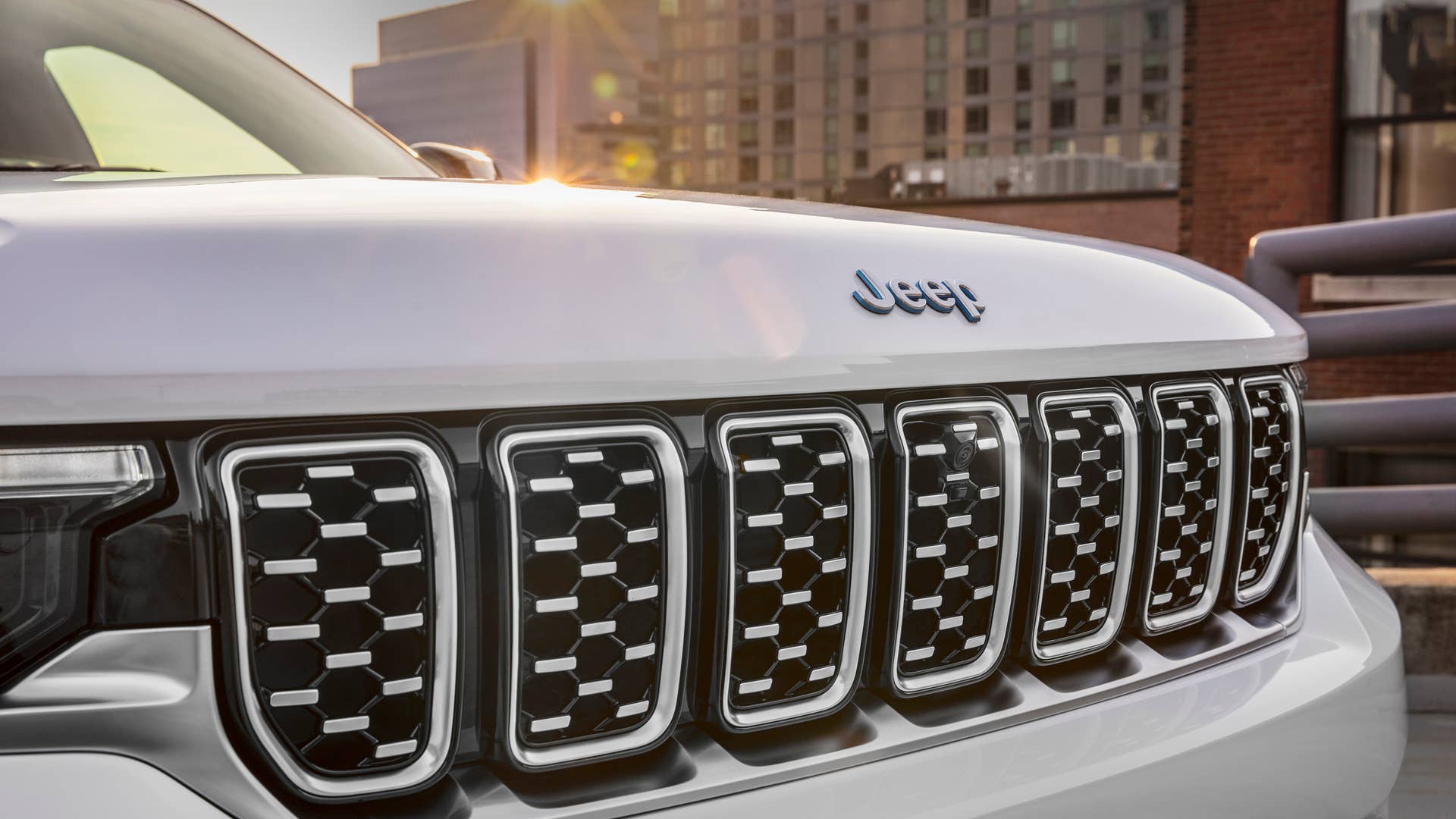All-new 2022 Jeep® Grand Cherokee Summit Reserve 4xe