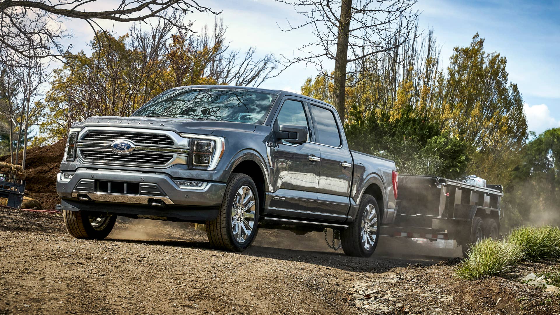 New technologies will now be available for the 2021 Ford F-150 including class-exclusive Onboard Scales and Smart Hitch as well as continuously controlled damping, each engineered to help customers who tow and haul load their trucks up for the work they’re designed to do while also adding on-road confidence.