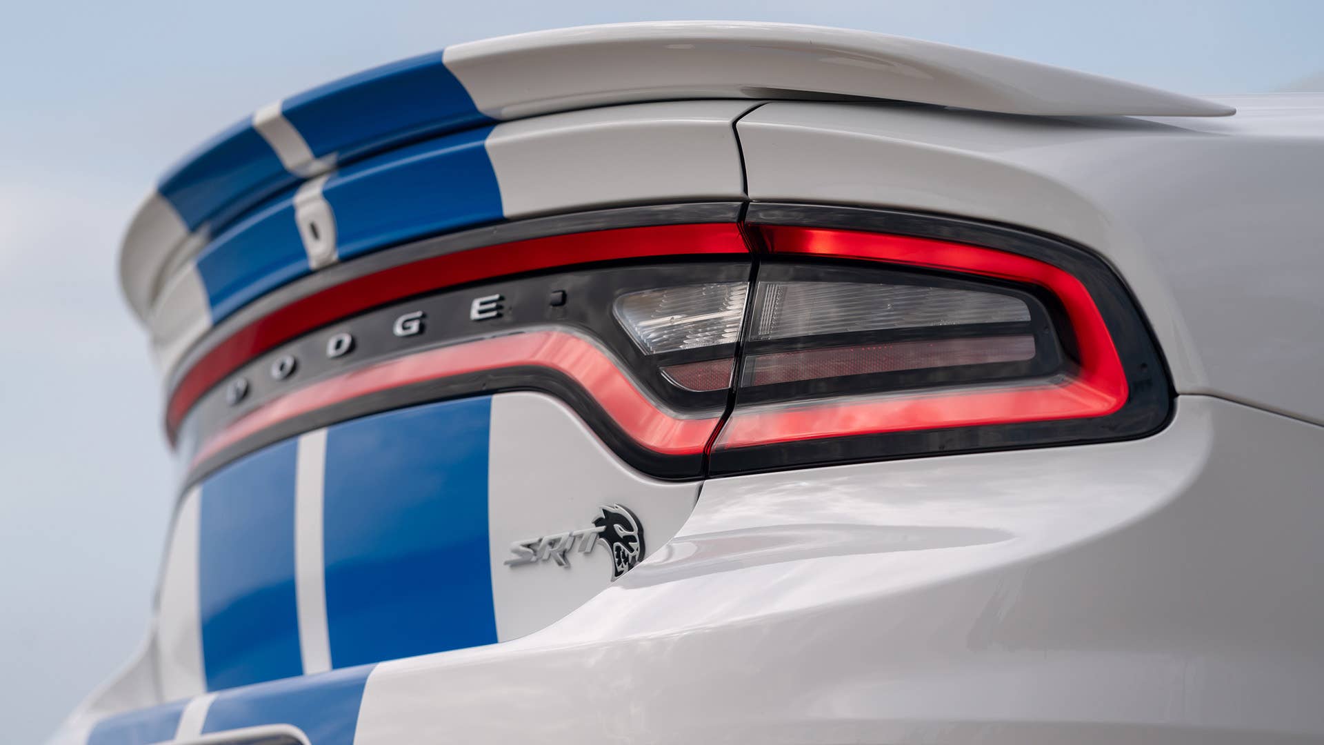 A new rear spoiler, unique to the Charger SRT Hellcat Widebody, is designed to create aero balance with the new front-end design.
