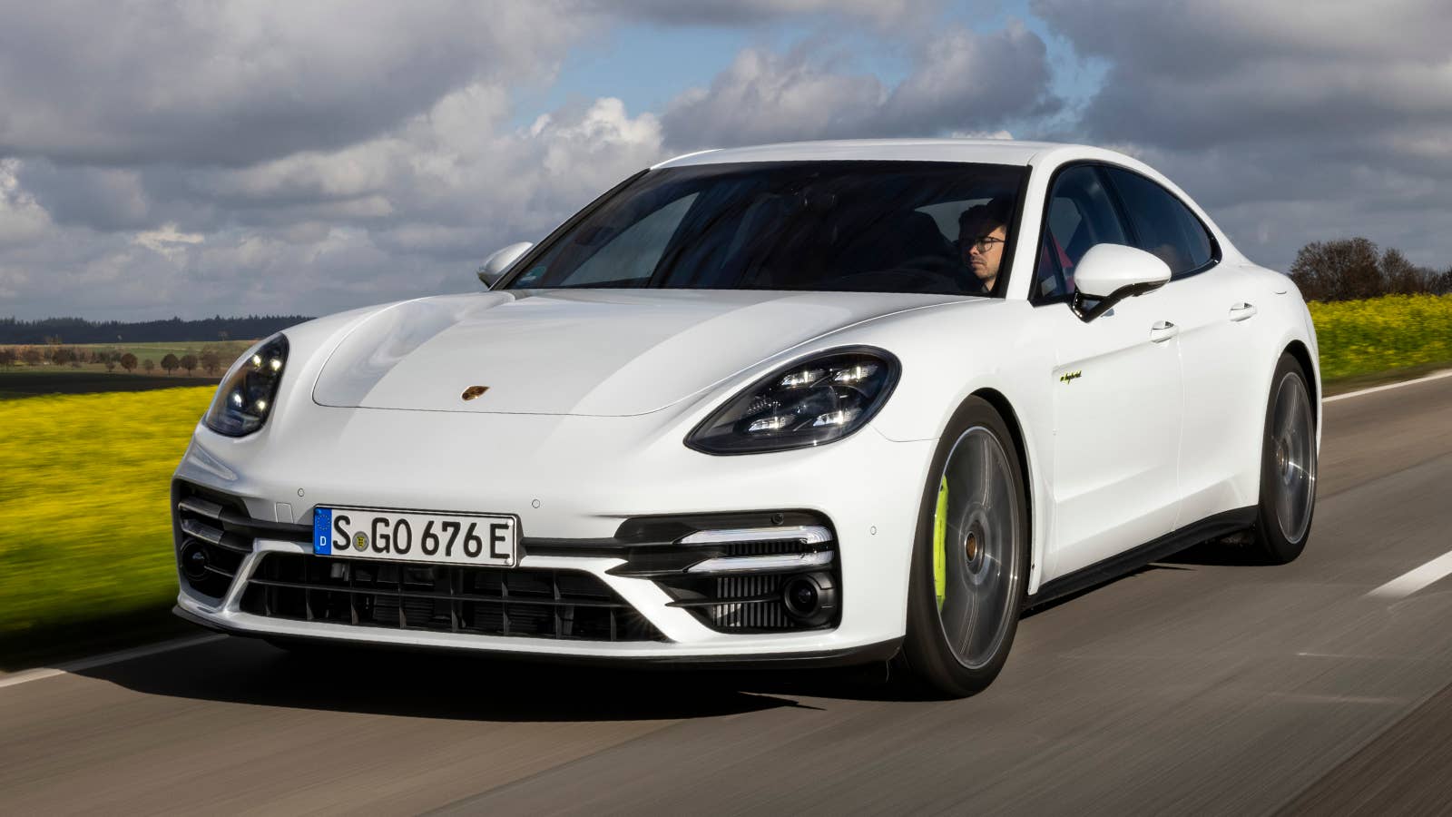 2021 Porsche Panamera Turbo S E-Hybrid Road Test | Have your cake