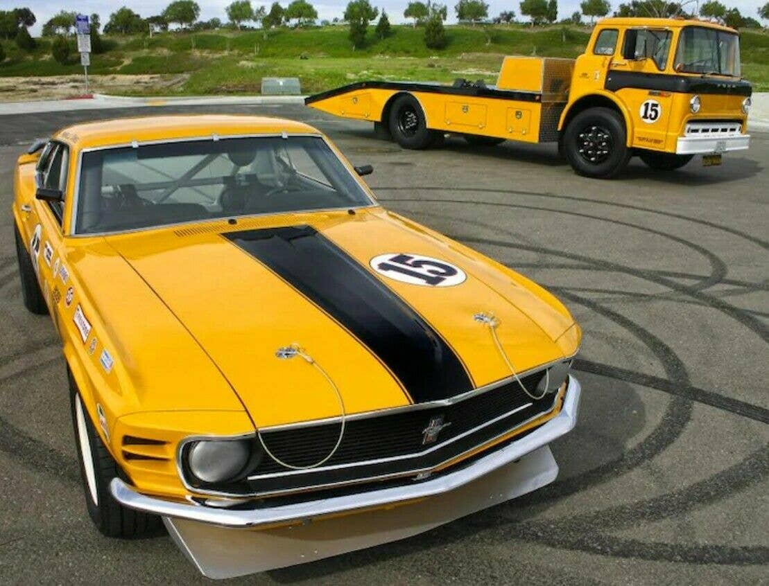 Vintage 2000s Ford Mustang Boss 302 Black Graphic Print Cars