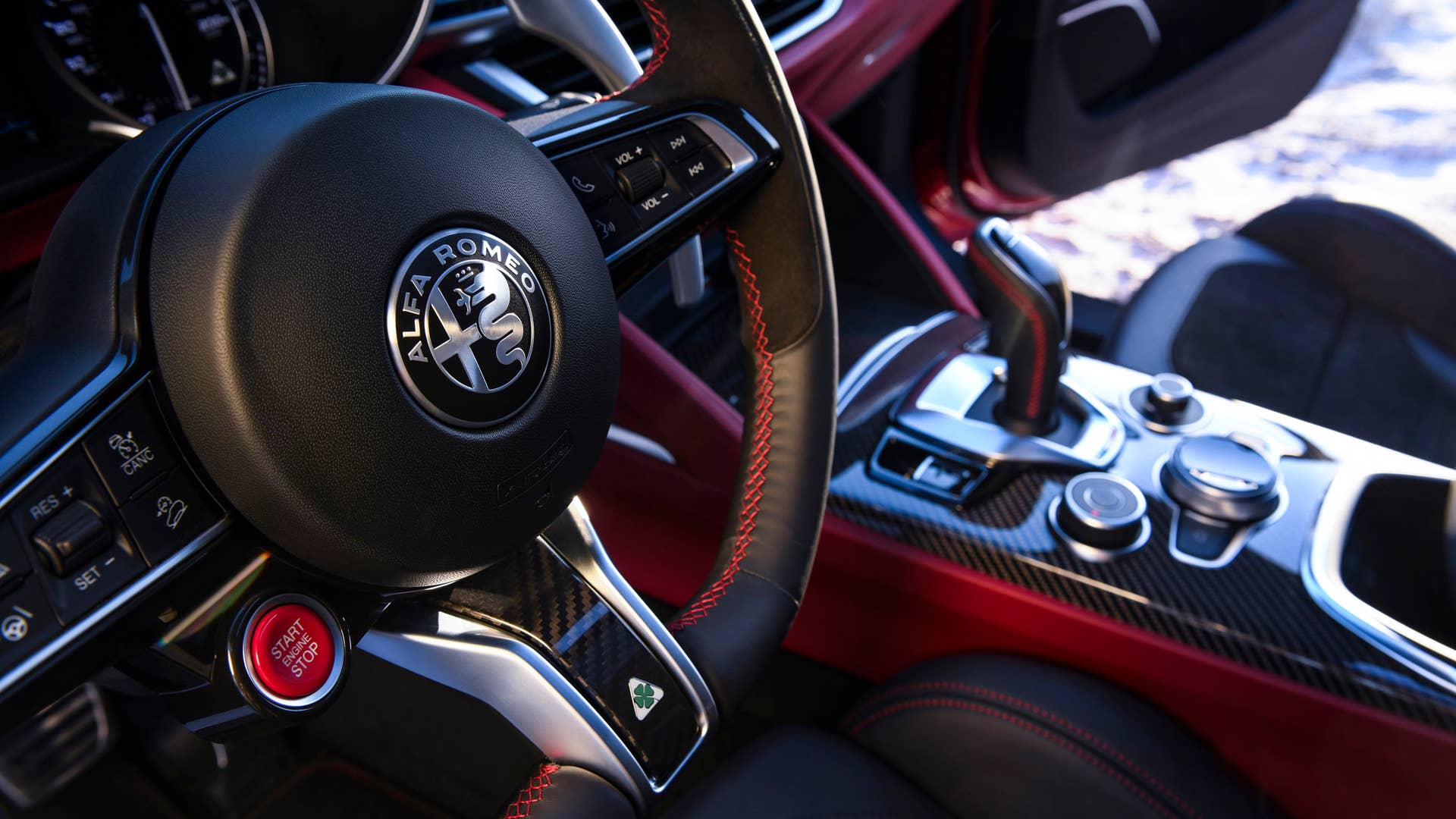 2020 Alfa Romeo Stelvio Quadrifoglio