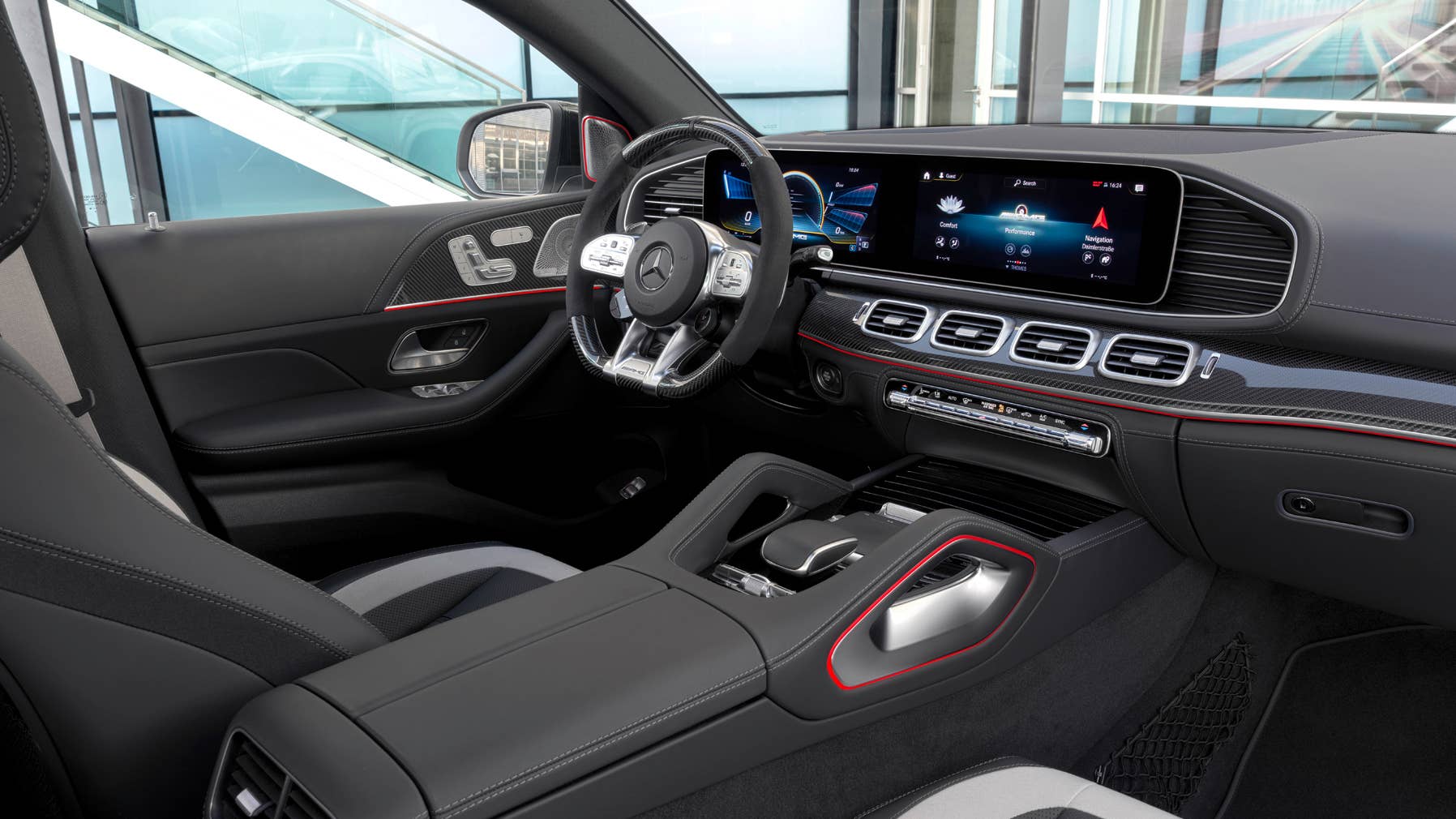 Mercedes-AMG GLE 63 S 4MATIC+ Coupé (Kraftstoffverbrauch kombiniert 11,5 l/100 km; CO2-Emissionen kombiniert 263 g/km) Interieur, Nappa AMG Exclusive schwarz, MBUX Infotainment system und AMG Performance Lenkrad // Mercedes-AMG GLE 63 S 4MATIC+ Coupé (Combined fuel consumption 11.5 l/100 km; combined CO2-Emission 263 g/km), Interieur, Nappa AMG Exclusive black, MBUX Infotainment system and AMG Performance steering wheel