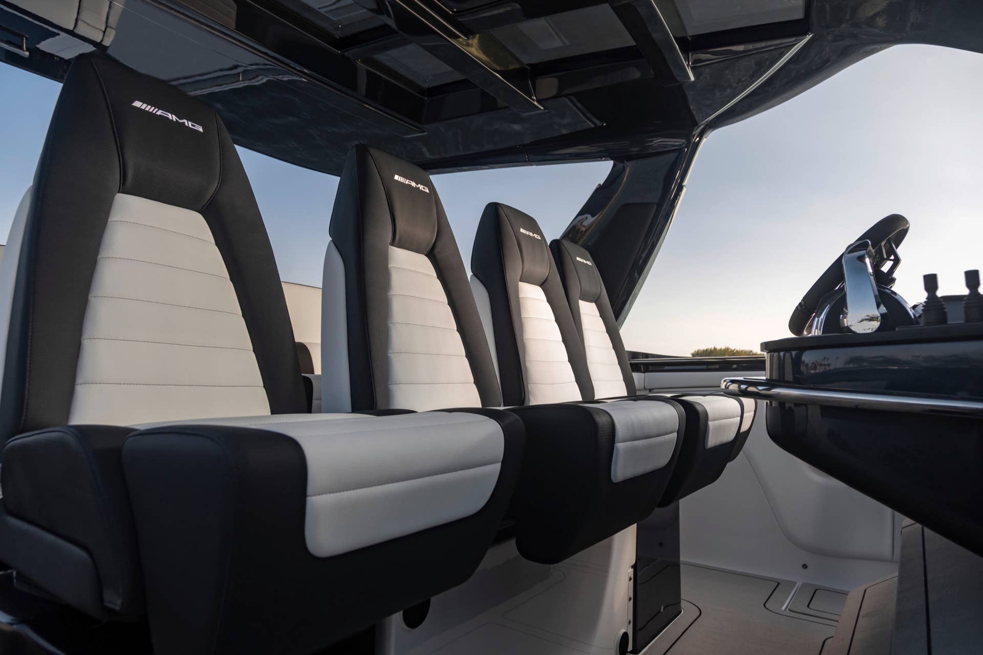 Mercedes-AMG und Cigarette Racing präsentieren das neue Rennboot 59’ Tirranna AMG Edition auf der Miami Boat Show 2020 // Mercedes-AMG and Cigarette Racing present the all-new 59’ Tirranna AMG Edition at the 2020 Miami Boat Show