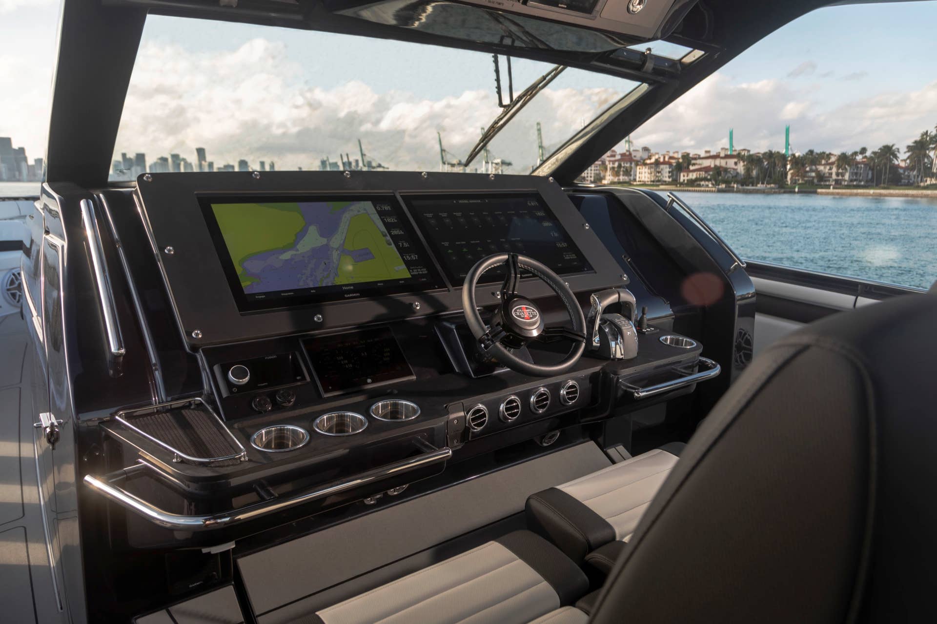 cigarette tirranna amg Racing 59' Edition Hybrid Center Console Sport Yacht Mercedes-Benz and Cigarette Racing Team