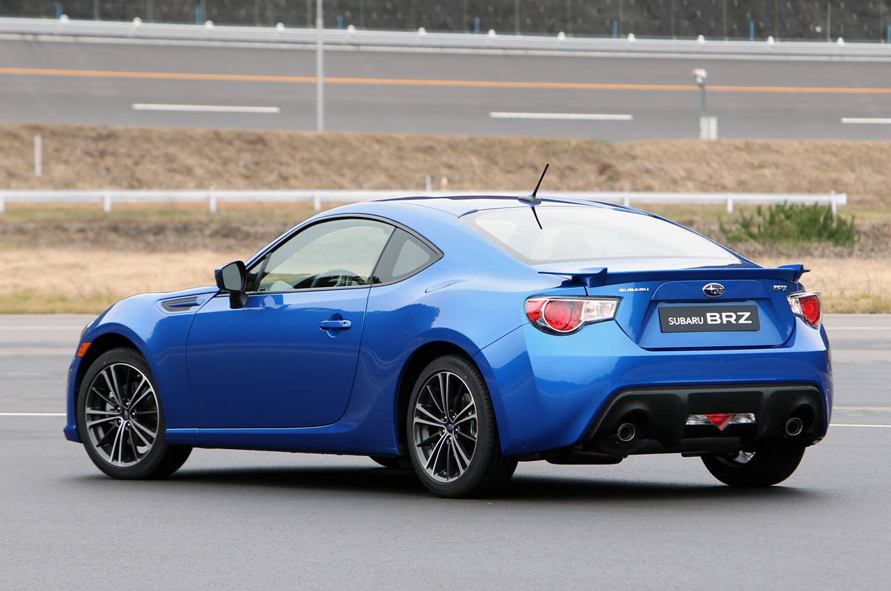2013 Subaru BRZ rear 3/4 view