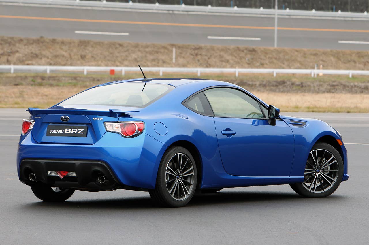 2013 Subaru BRZ rear 3/4 view