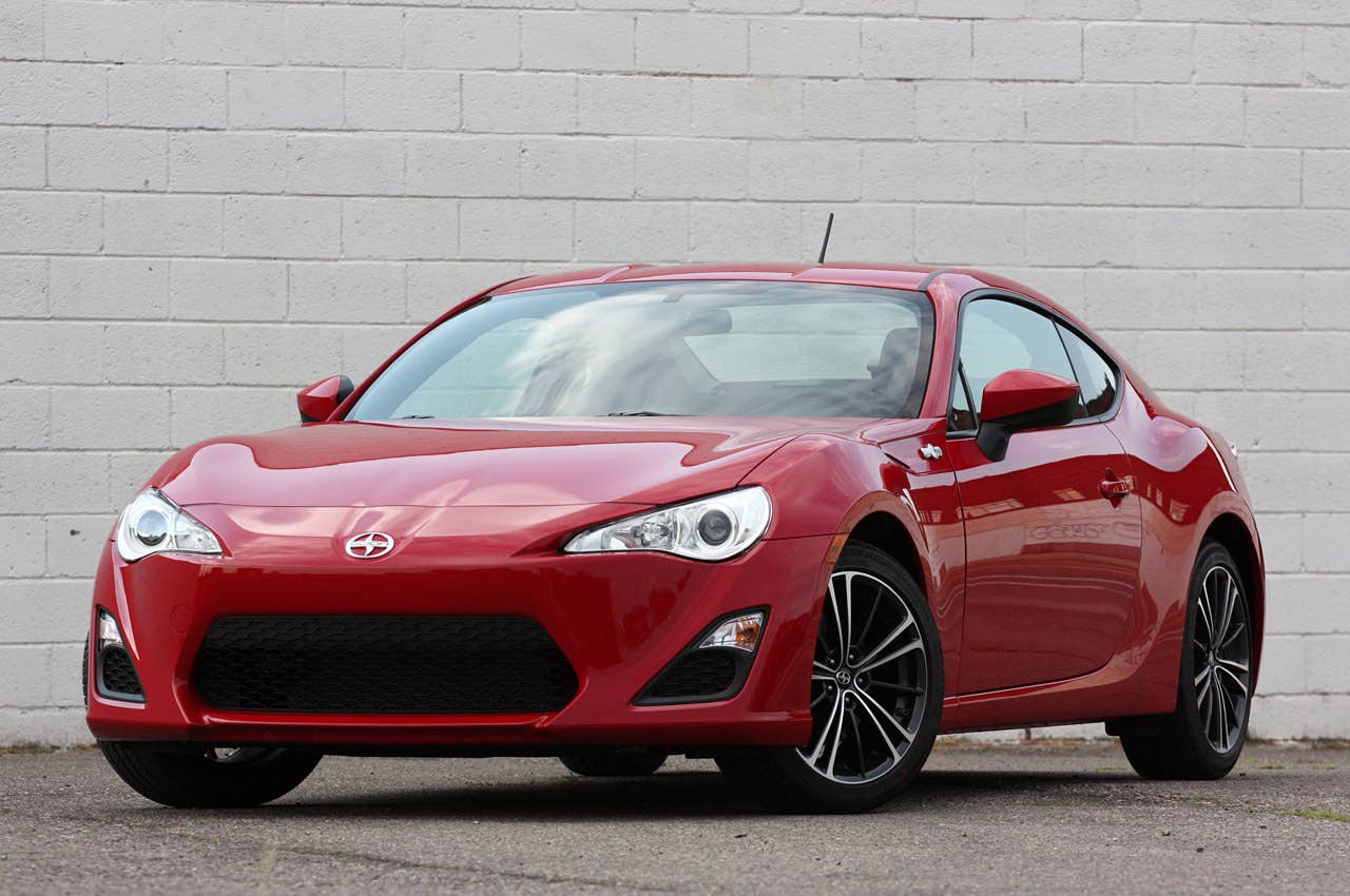 2013 Scion FR-S front 3/4 view