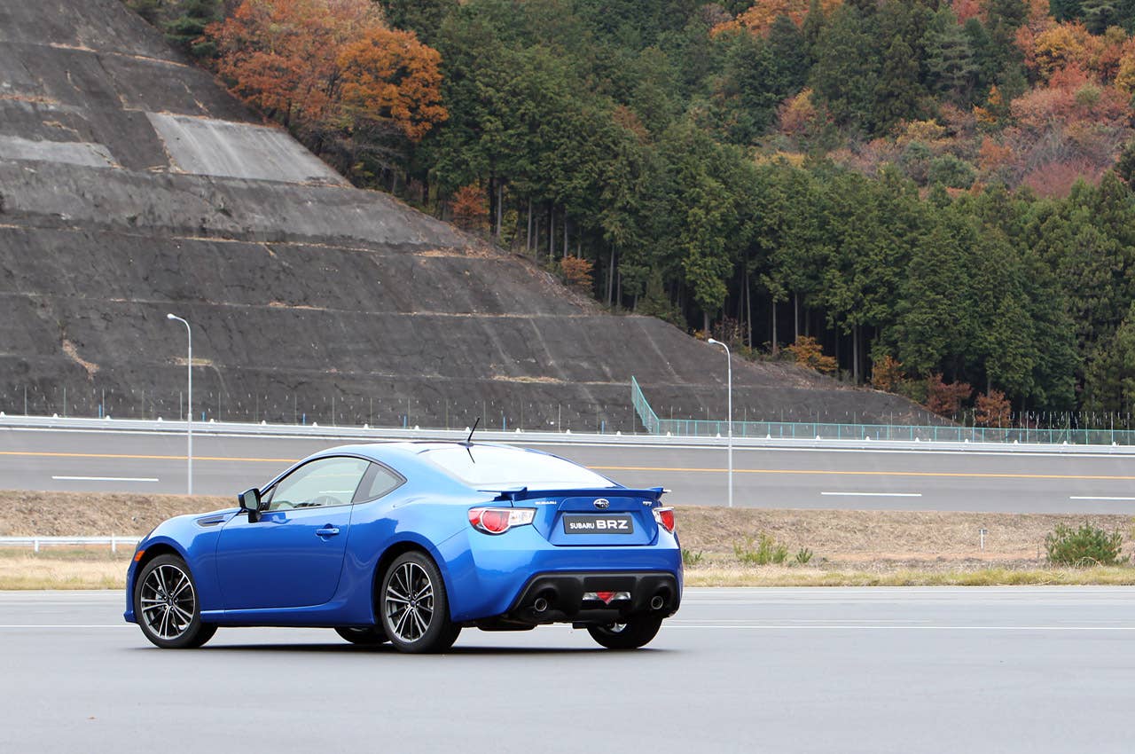 2013 Subaru BRZ rear 3/4 view