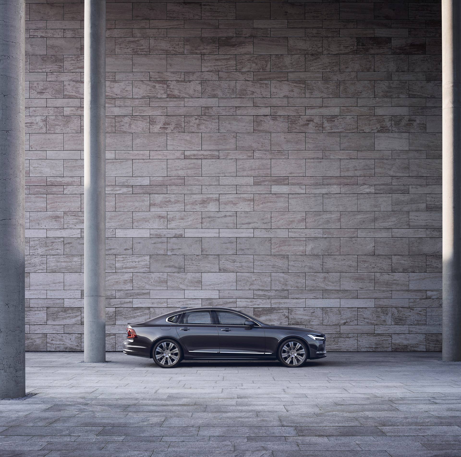 The refreshed Volvo S90 Recharge T8 plug-in hybrid in Platinum Grey