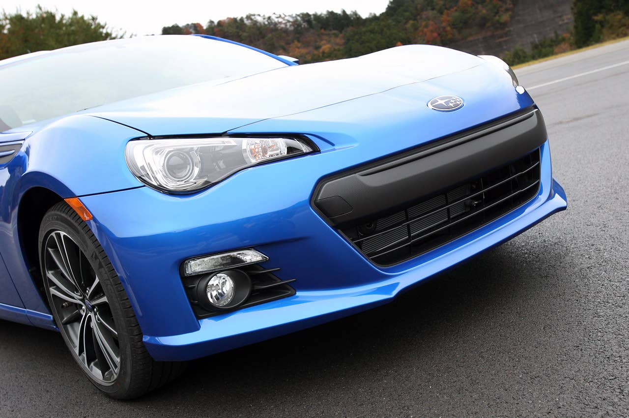 2013 Subaru BRZ front detail