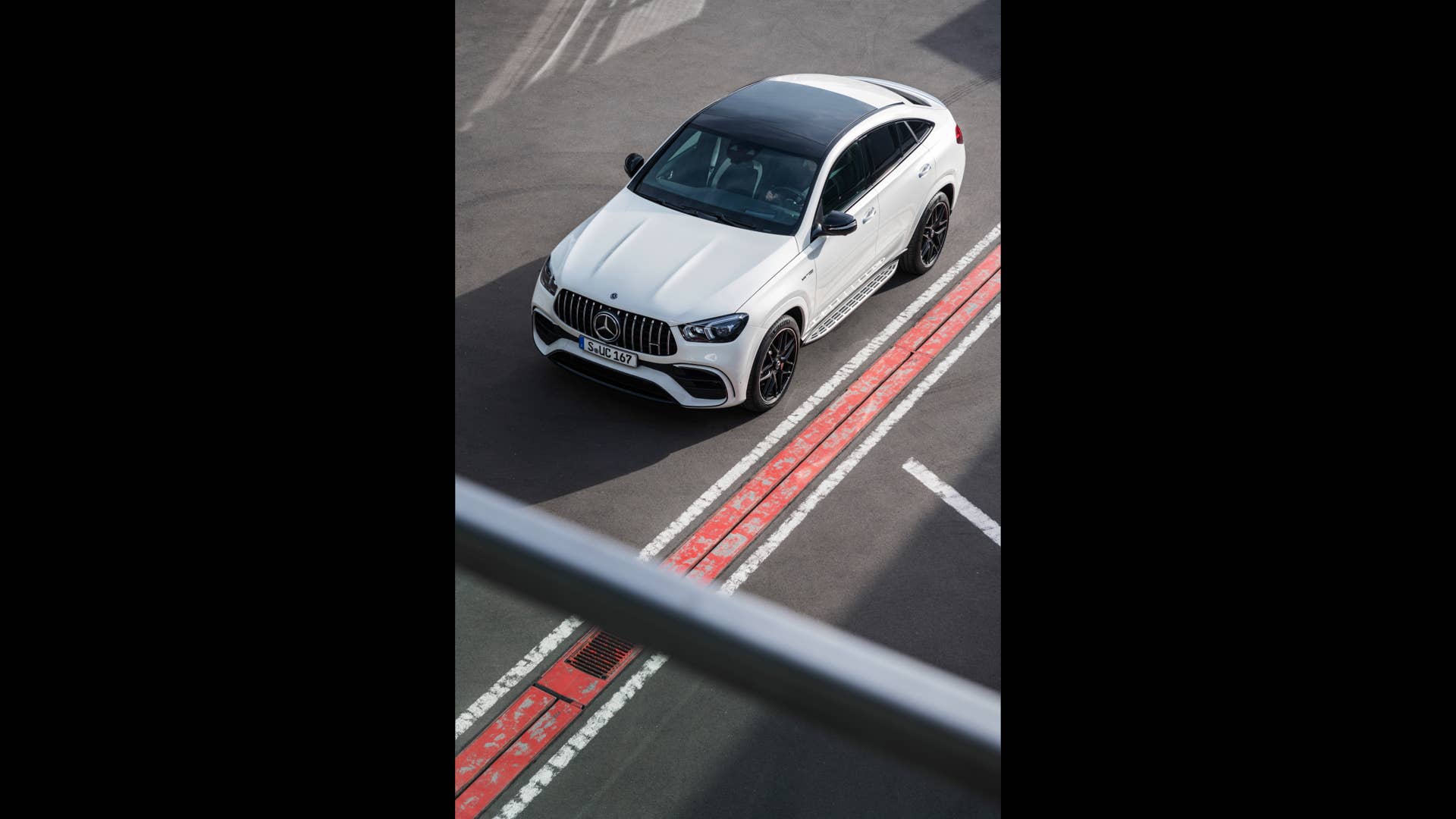 Mercedes-AMG GLE 63 S 4MATIC+ Coupé (Kraftstoffverbrauch kombiniert 11,5 l/100 km; CO2-Emissionen kombiniert 263 g/km) Exterieur, diamantweiß // Mercedes-AMG GLE 63 S 4MATIC+ Coupé  (Combined fuel consumption 11.5 l/100 km; combined CO2-Emission 263 g/km), Exterieur, diamond white