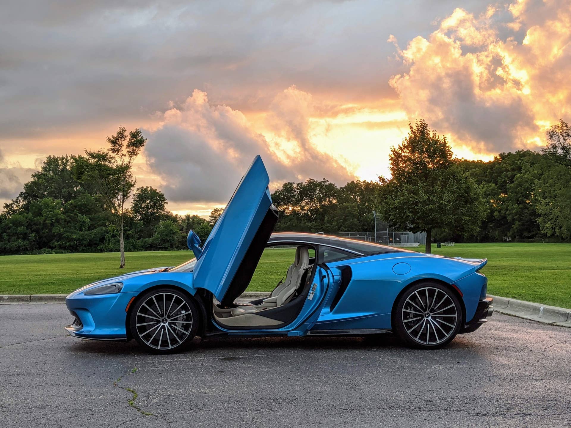 2020 McLaren GT