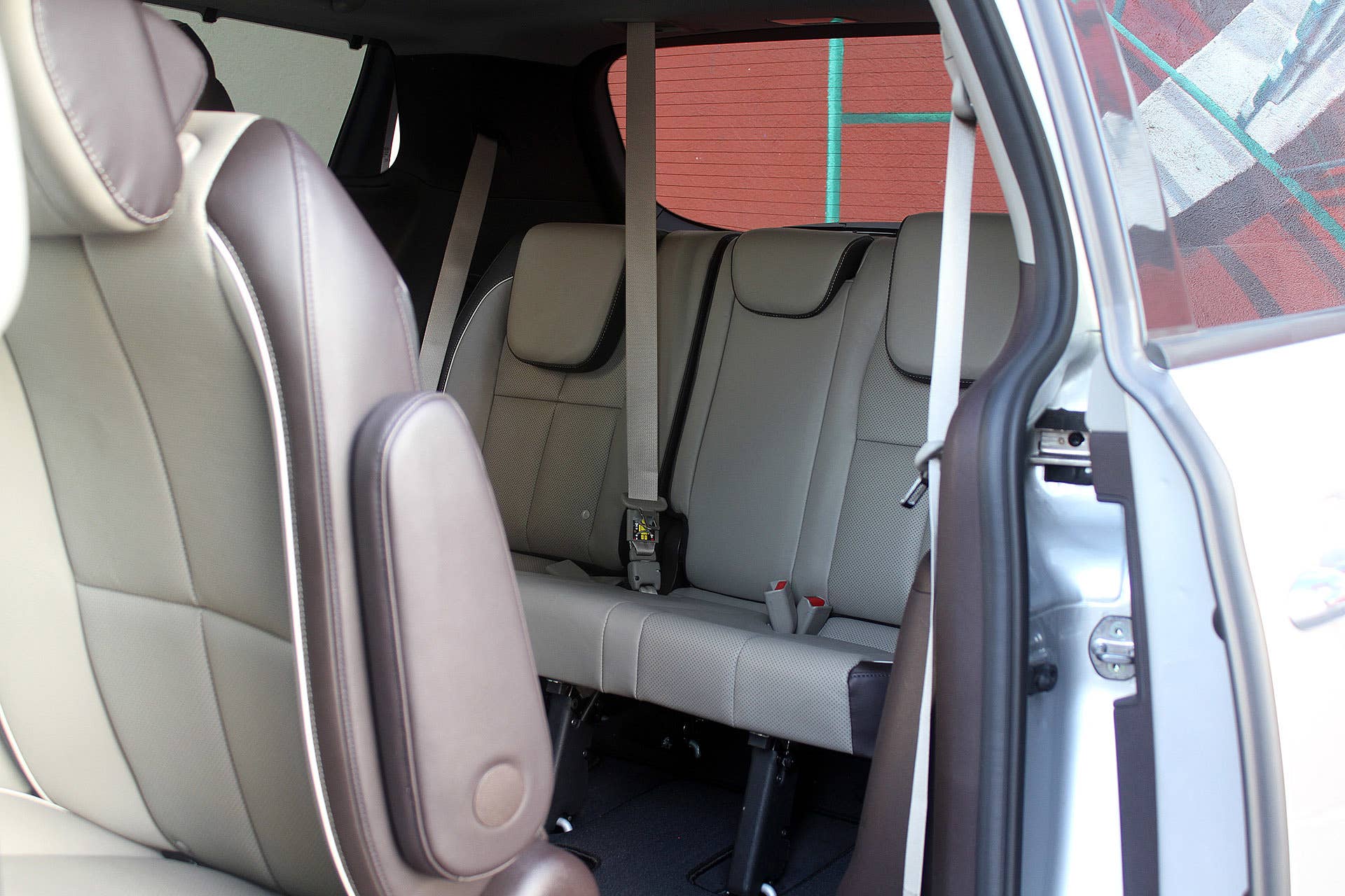 2015 Kia Sedona third row