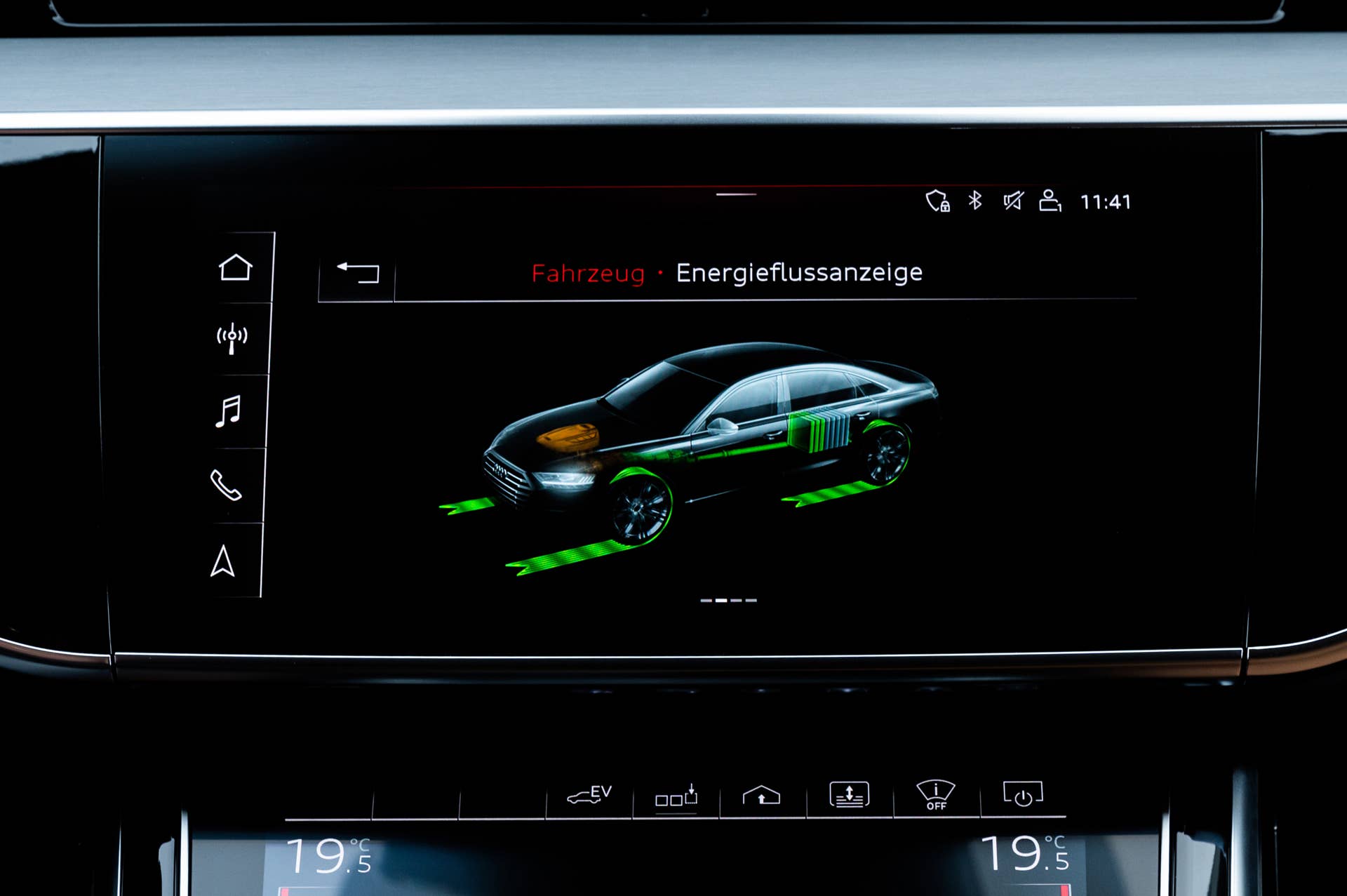 MMI display hybrid drivetrain Audi A8 L 60 TFSI e