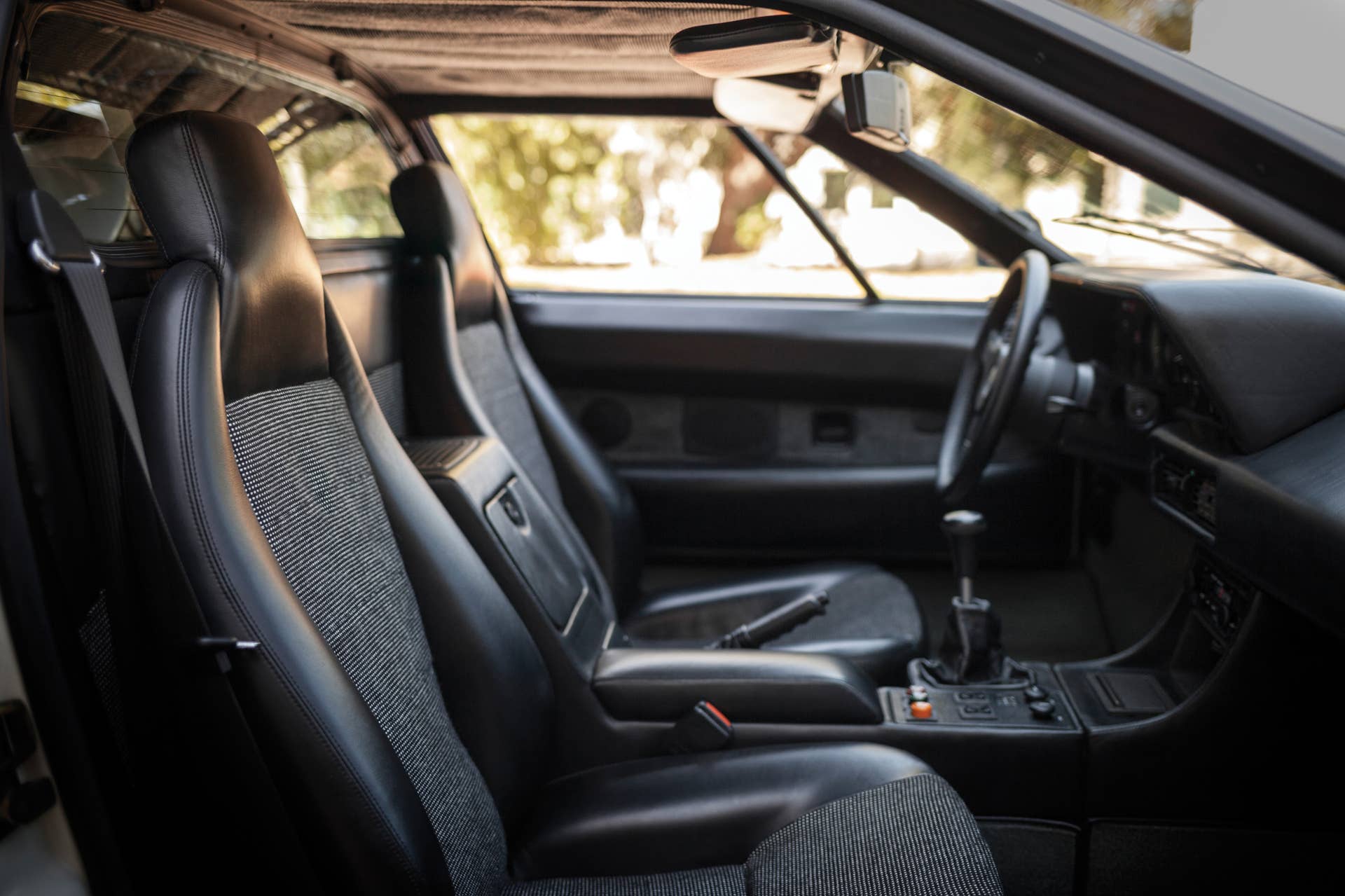 1988 BMW M1 cabin