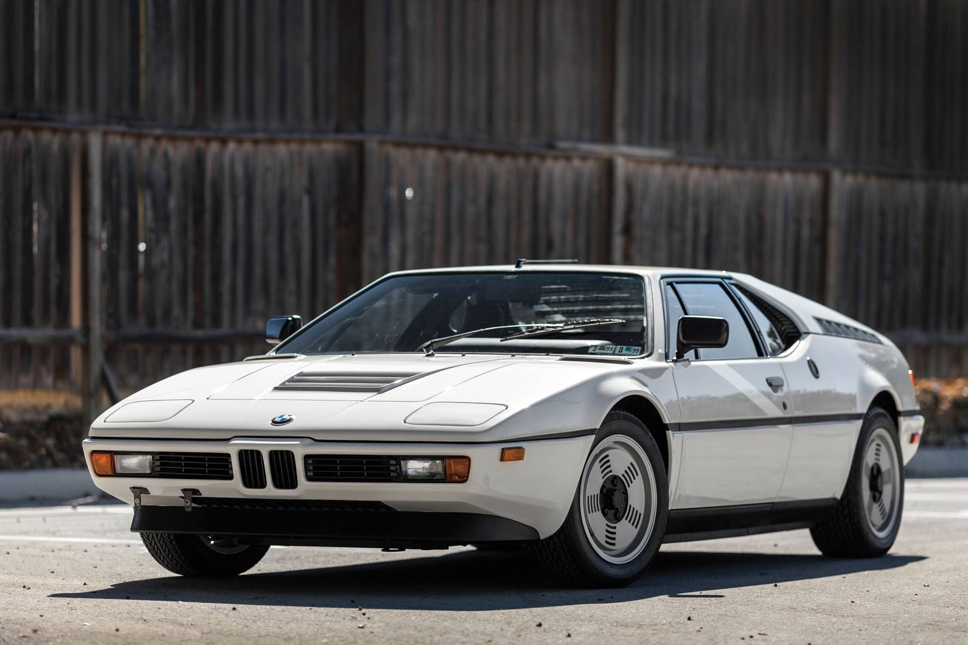 1988 BMW M1 front 3/4