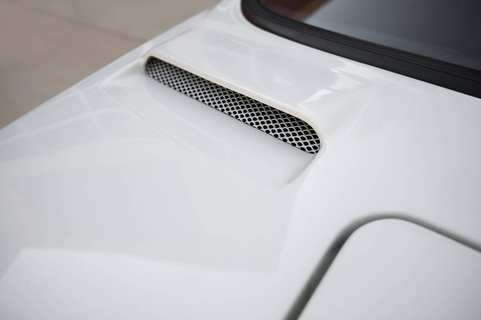 1988 BMW M1 front intake