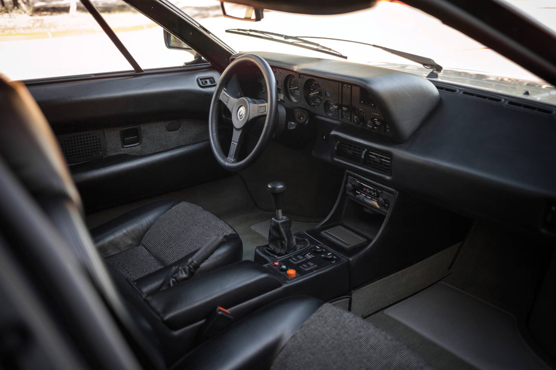 1988 BMW M1 cockpit