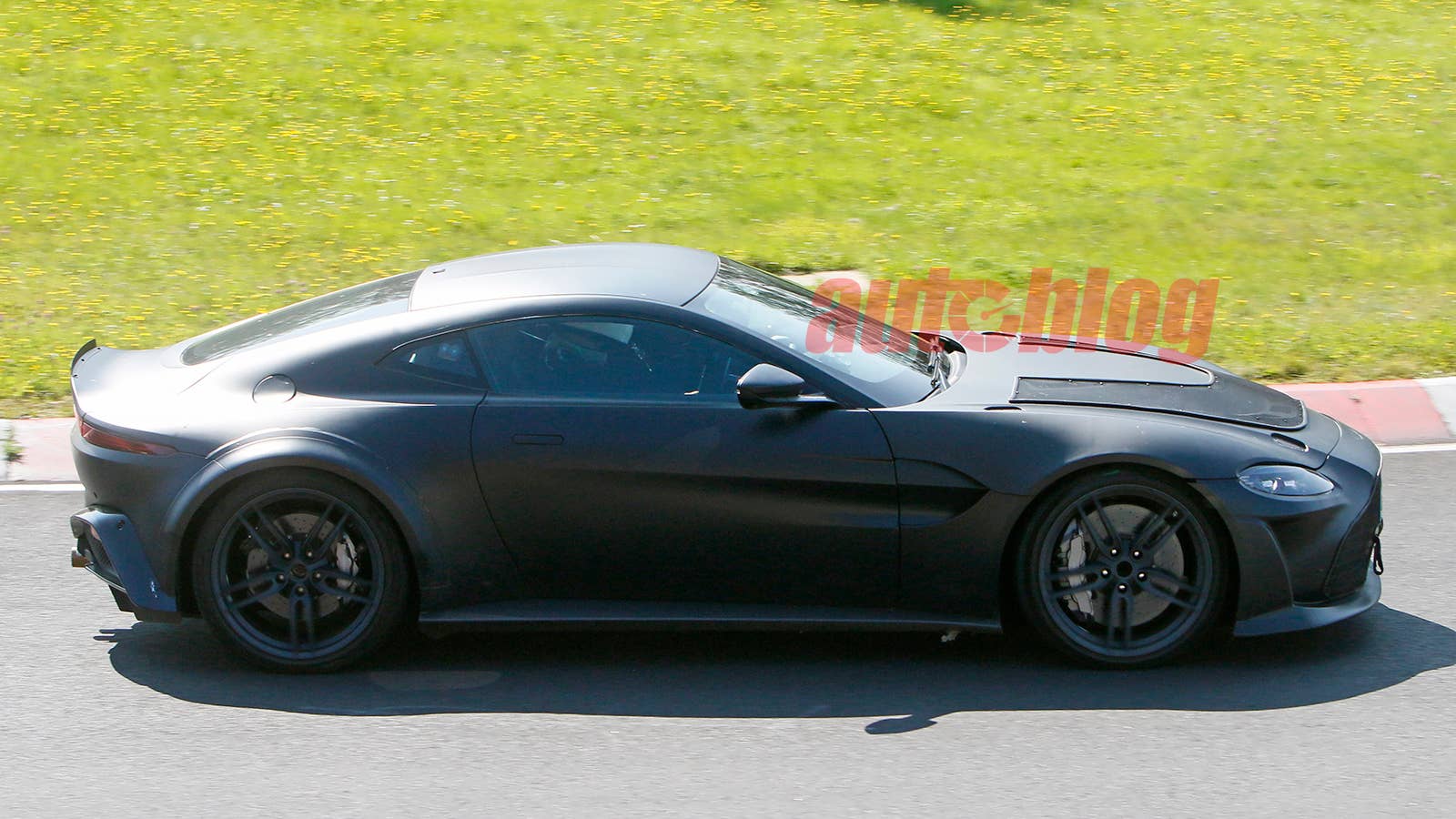 Aston Martin V12 Vantage prototype