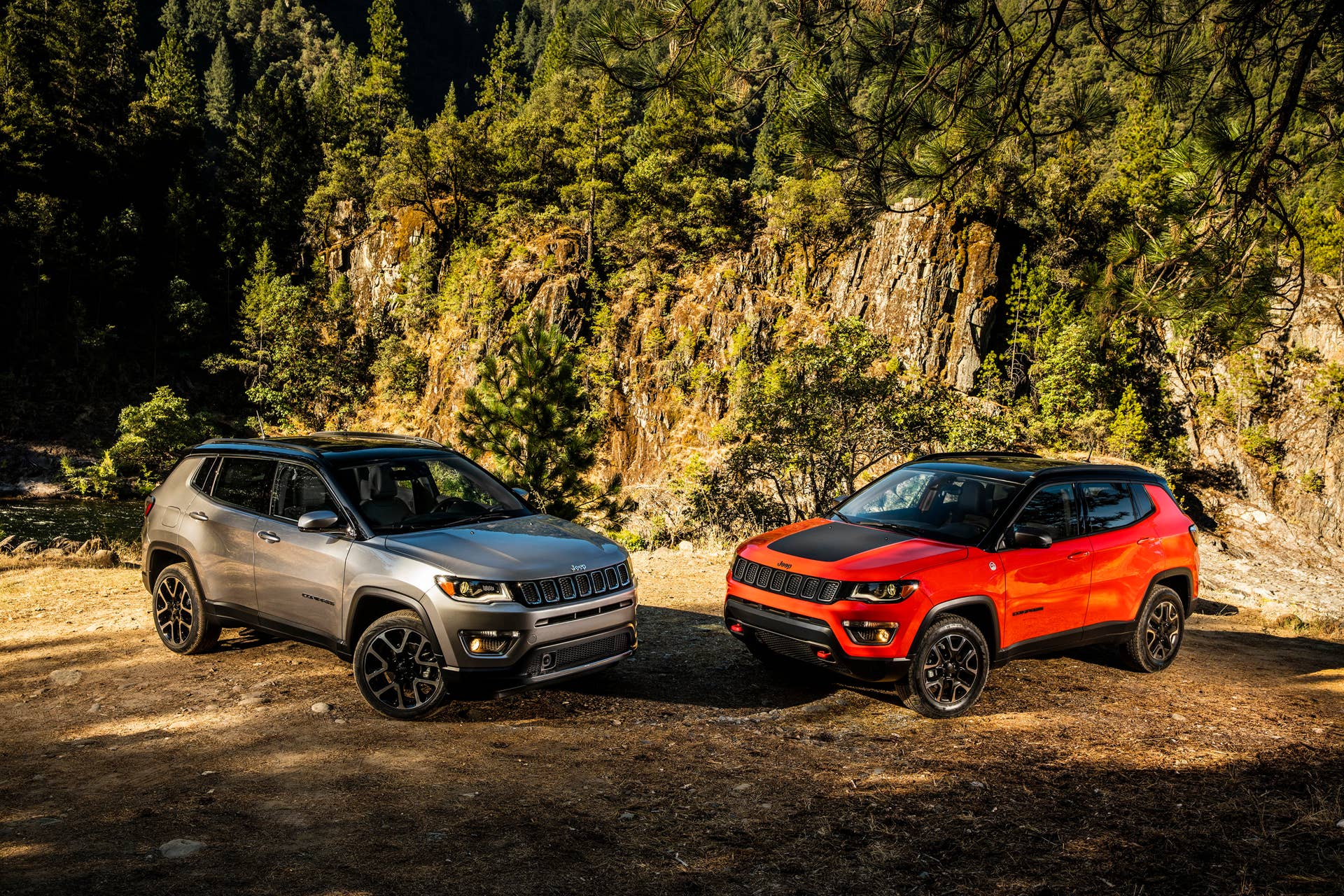 2021 Jeep® Compass Limited and 2021 Jeep® Compass Trailhawk