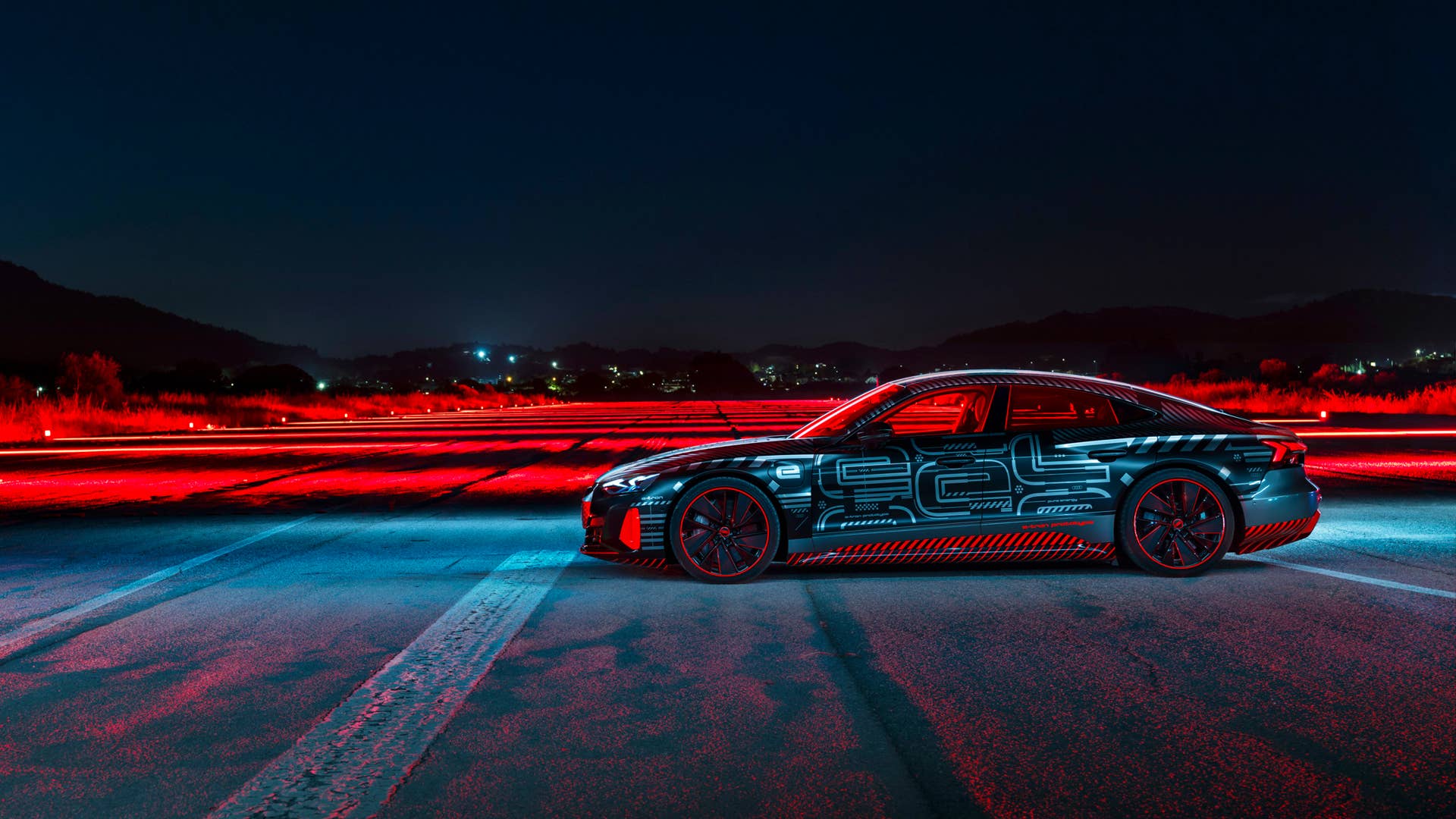 Static photo