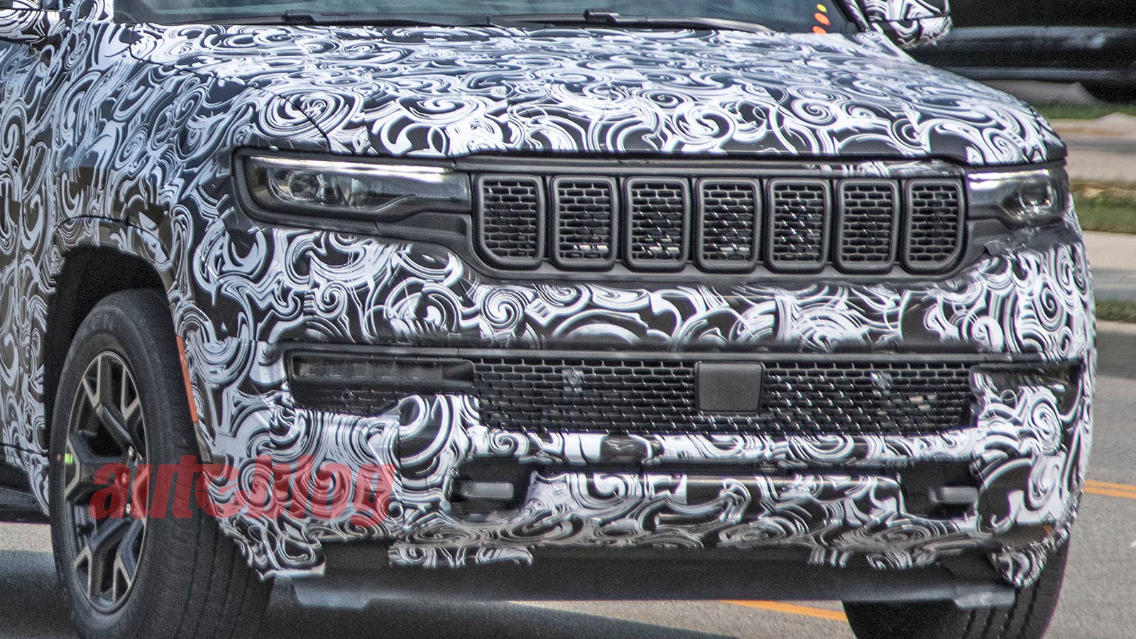 Jeep Grand Wagoneer