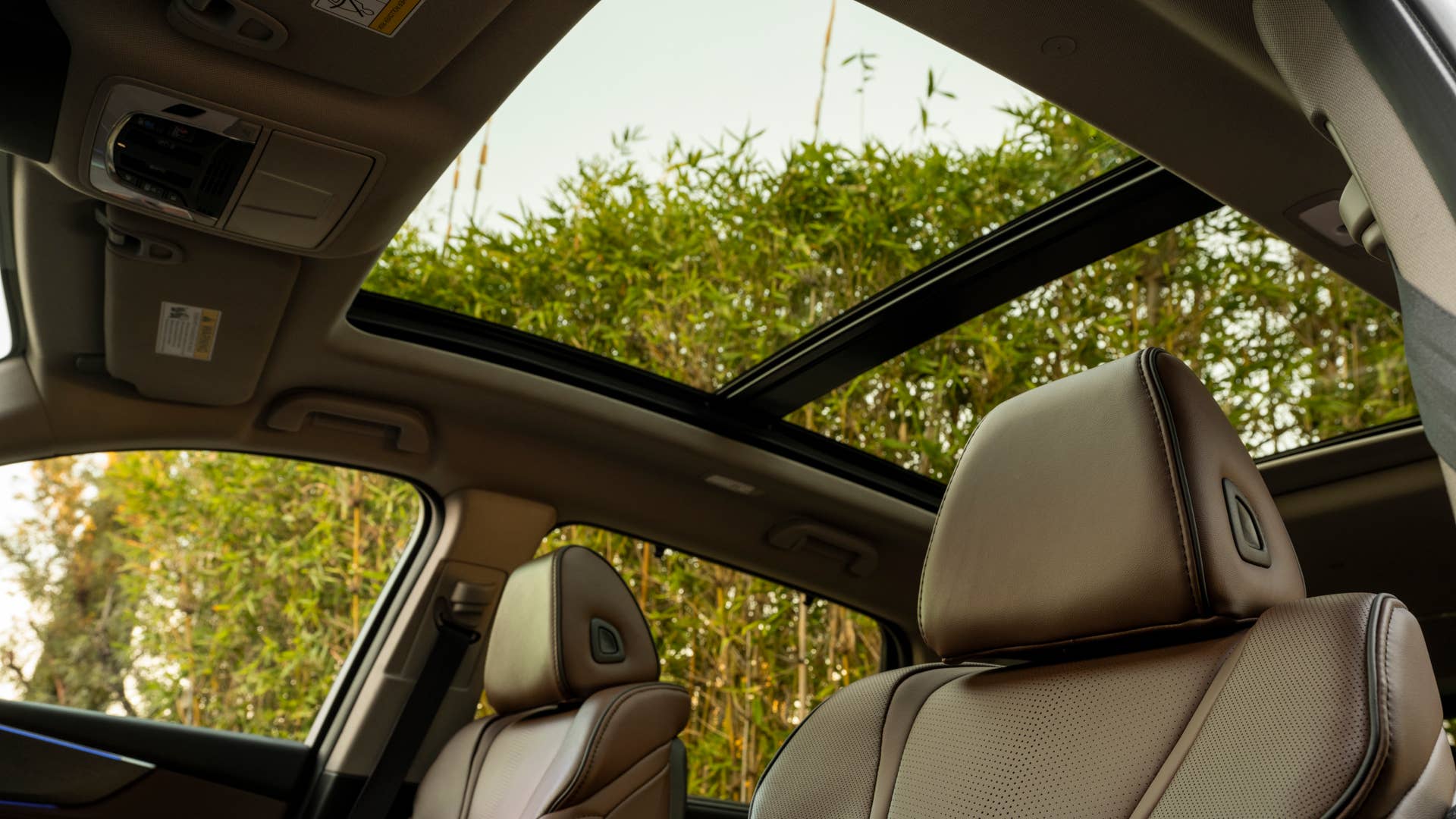 2022 MDX Advance