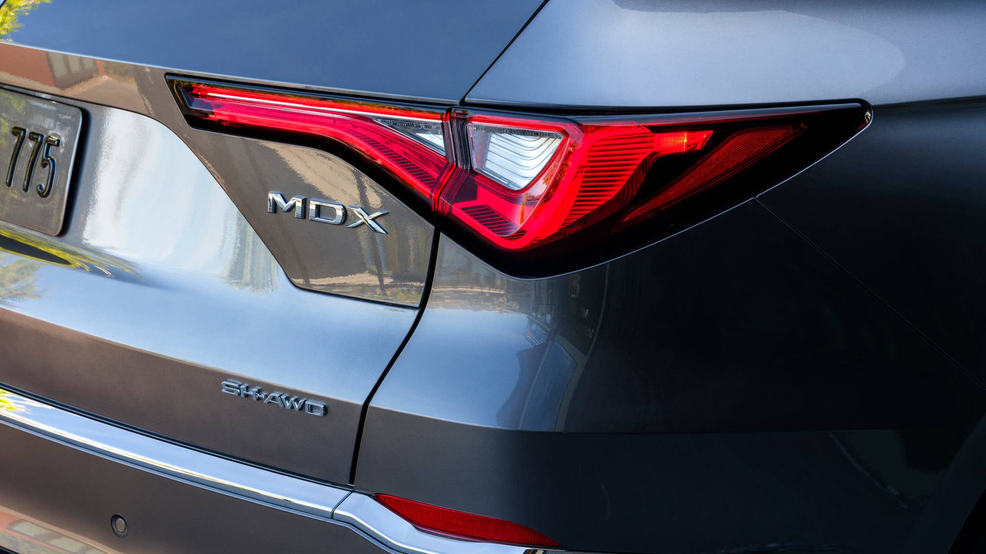 2022 MDX Advance
