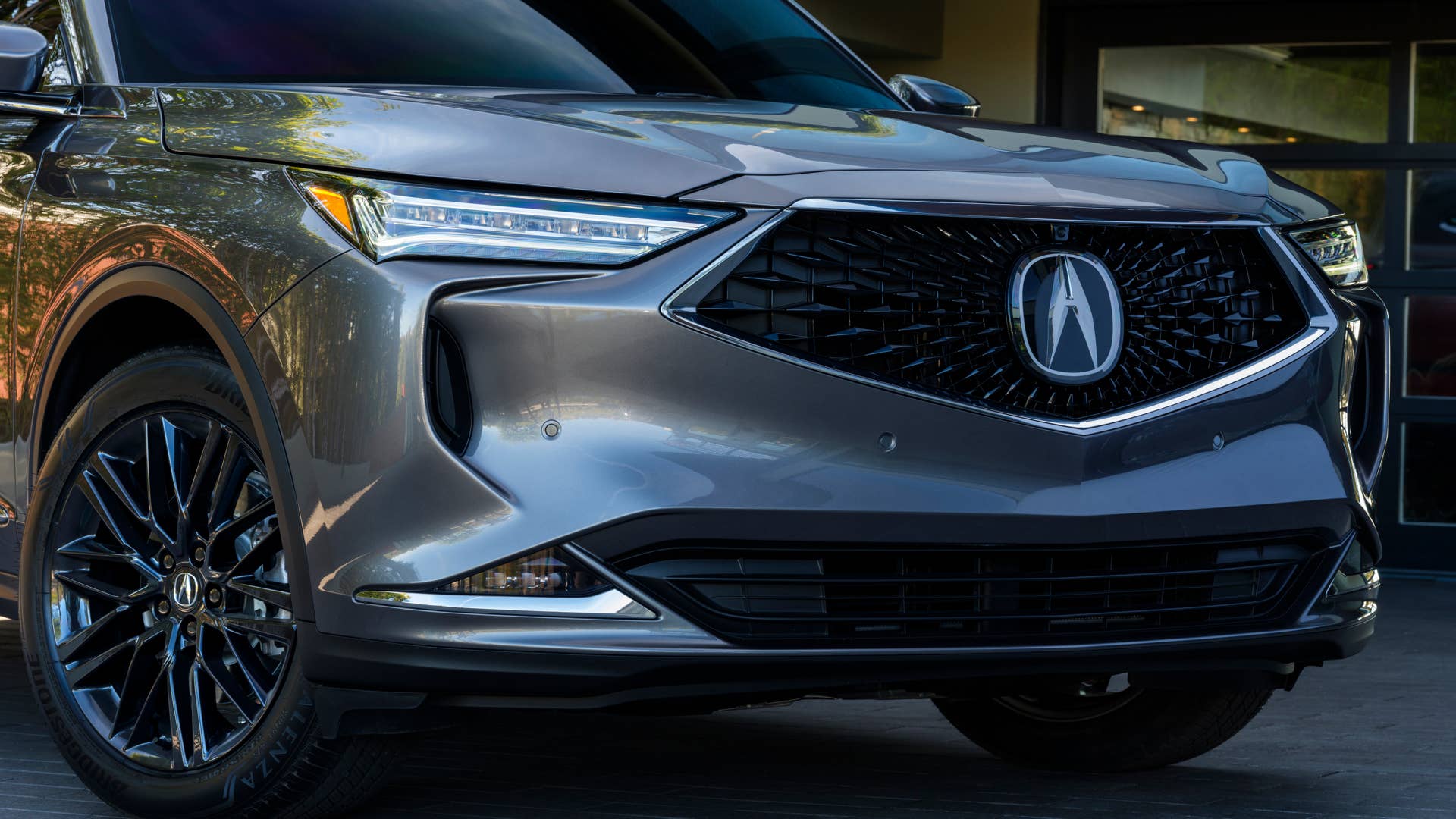 2022 MDX Advance