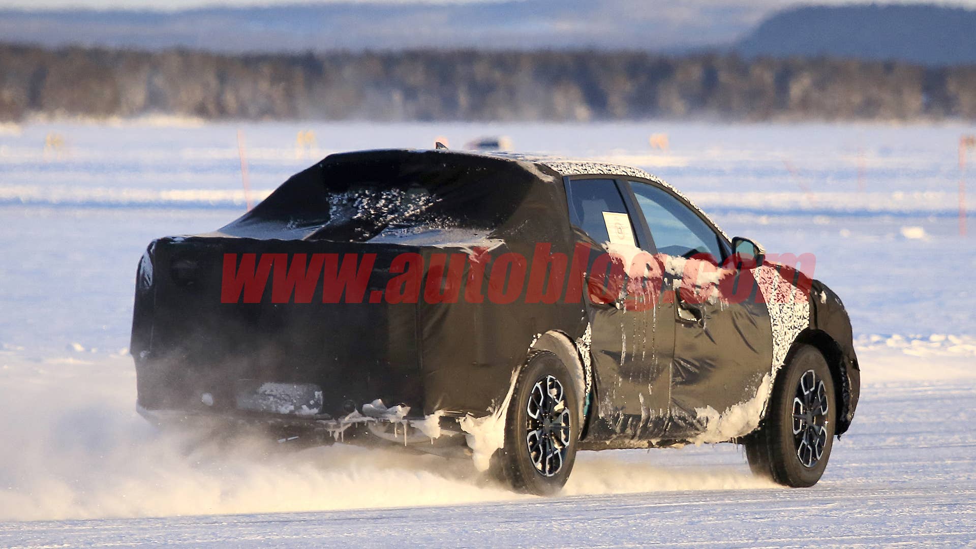 Spy-Shots of Cars This image has been optimized for a calibrated screen with a Gamma of 2.2 and a colour temperature of 6500°K