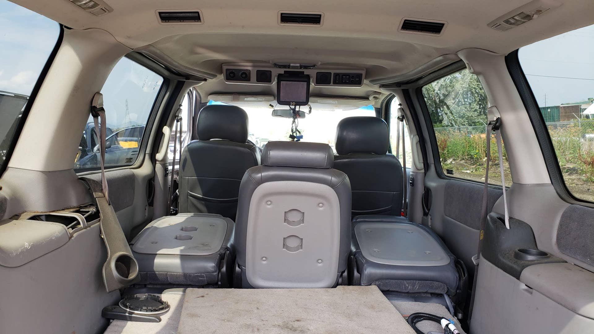 Junkyard Gem: 2001 Chevrolet Venture Warner Brothers Edition - Autoblog