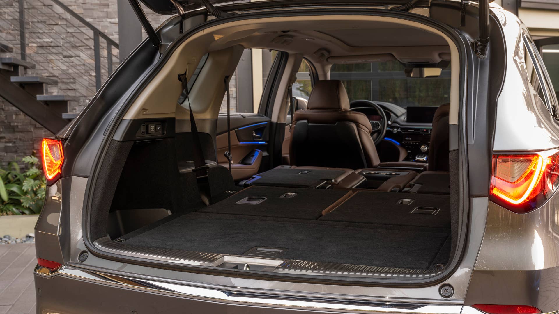2022 MDX Advance