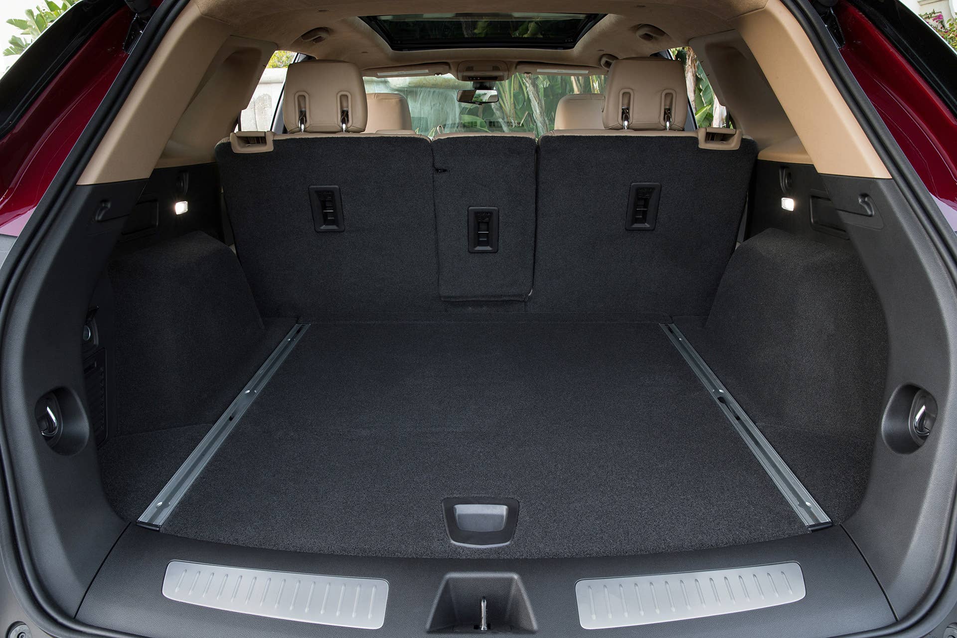 2017 Cadillac XT5 rear cargo area