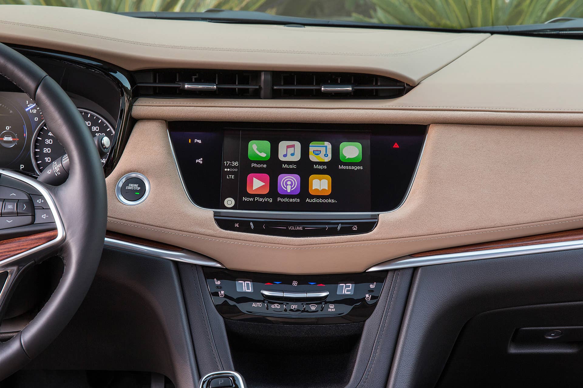 2017 Cadillac XT5 infotainment system