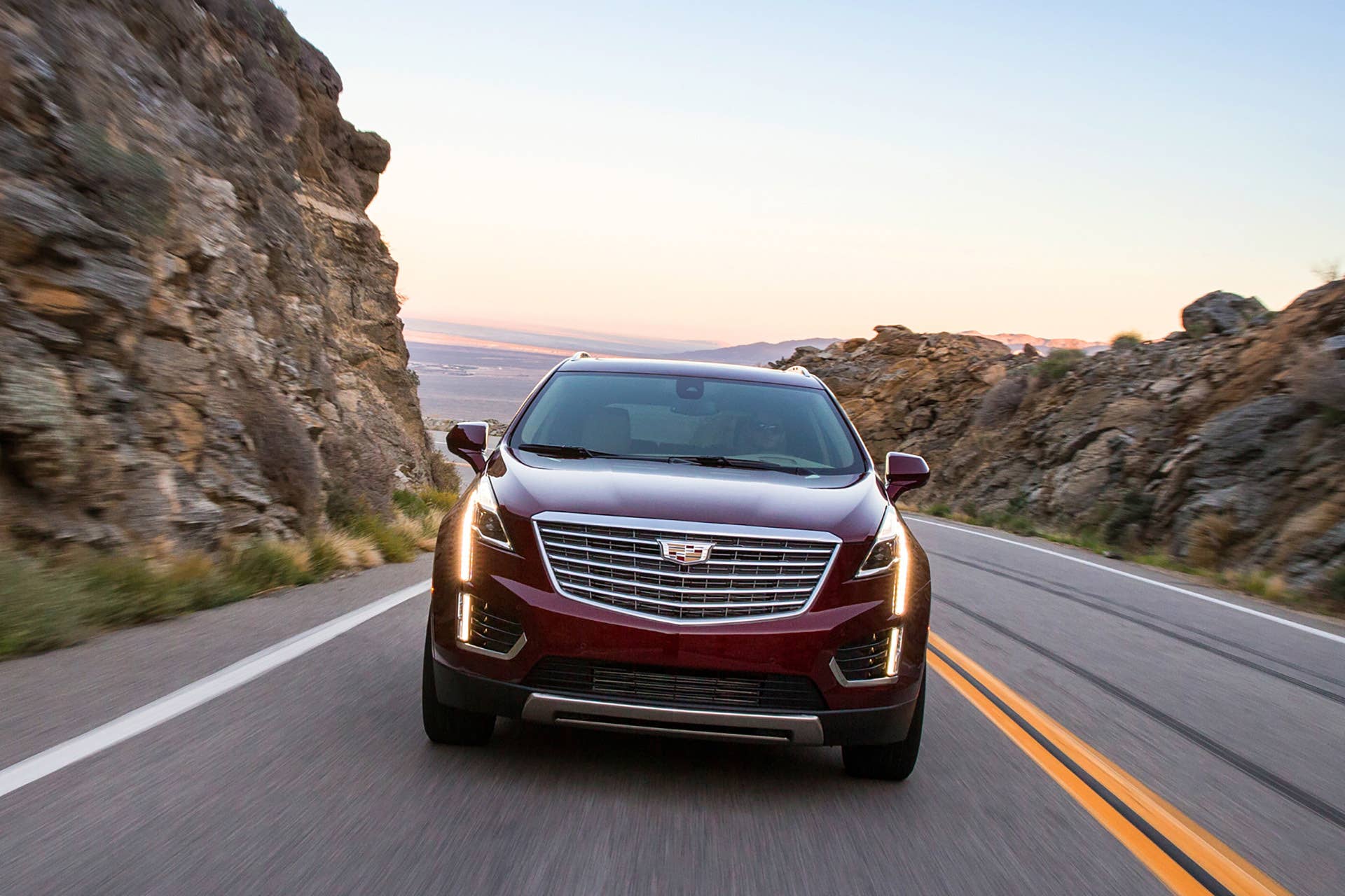 2017 Cadillac XT5 driving