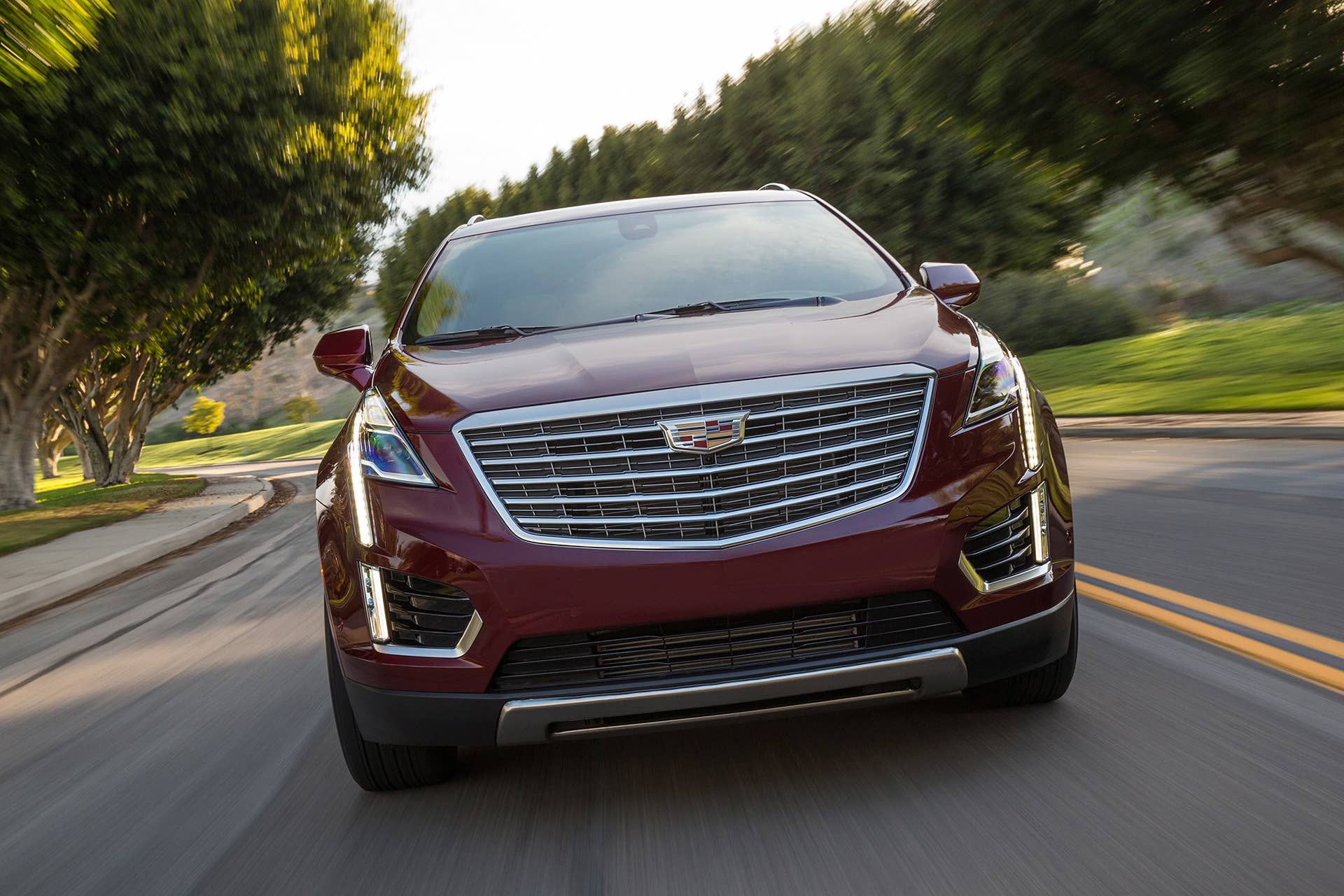 2017 Cadillac XT5 driving