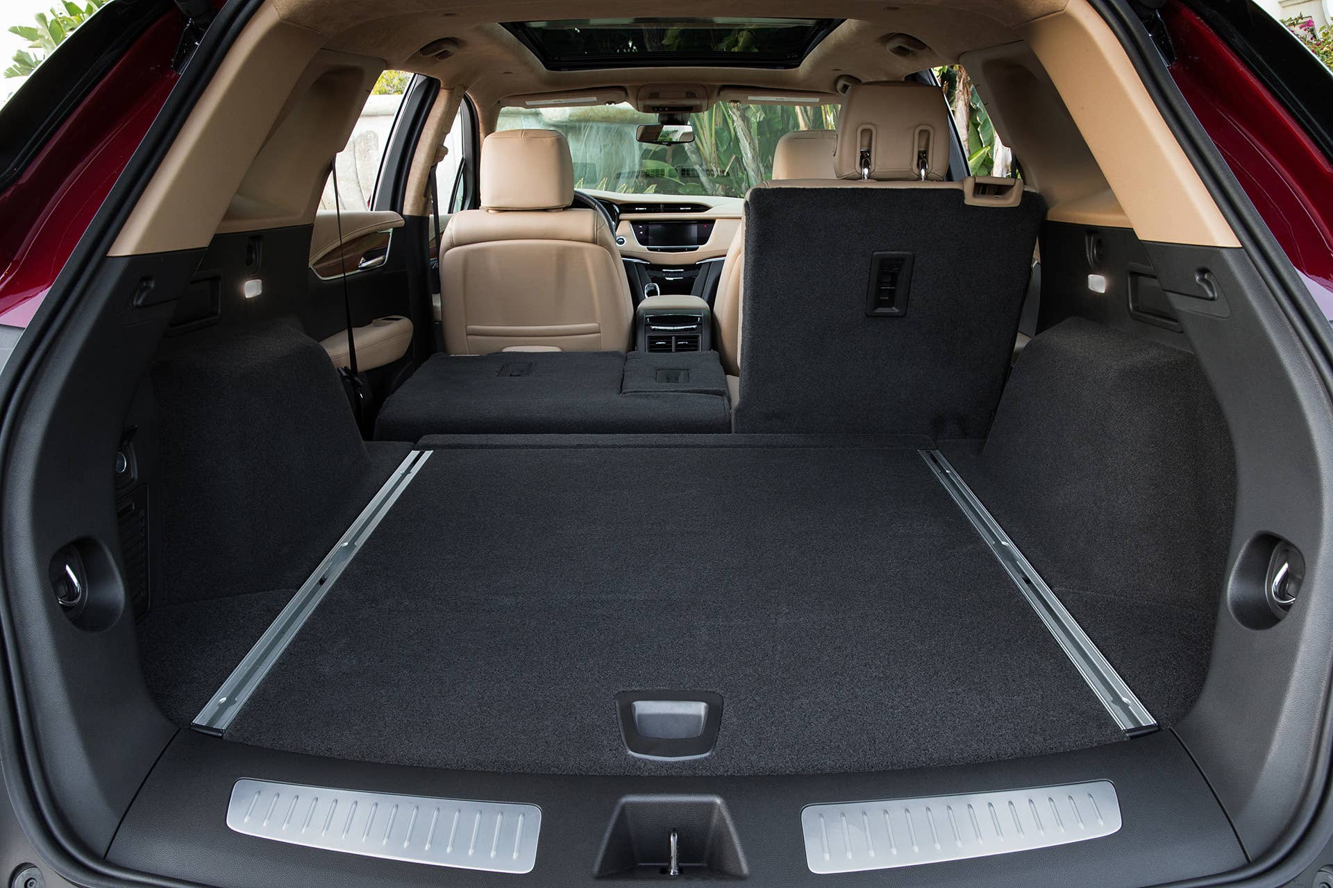 2017 Cadillac XT5 rear cargo area