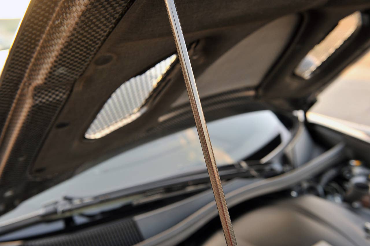 2012 Lexus LFA carbon fiber prop rod