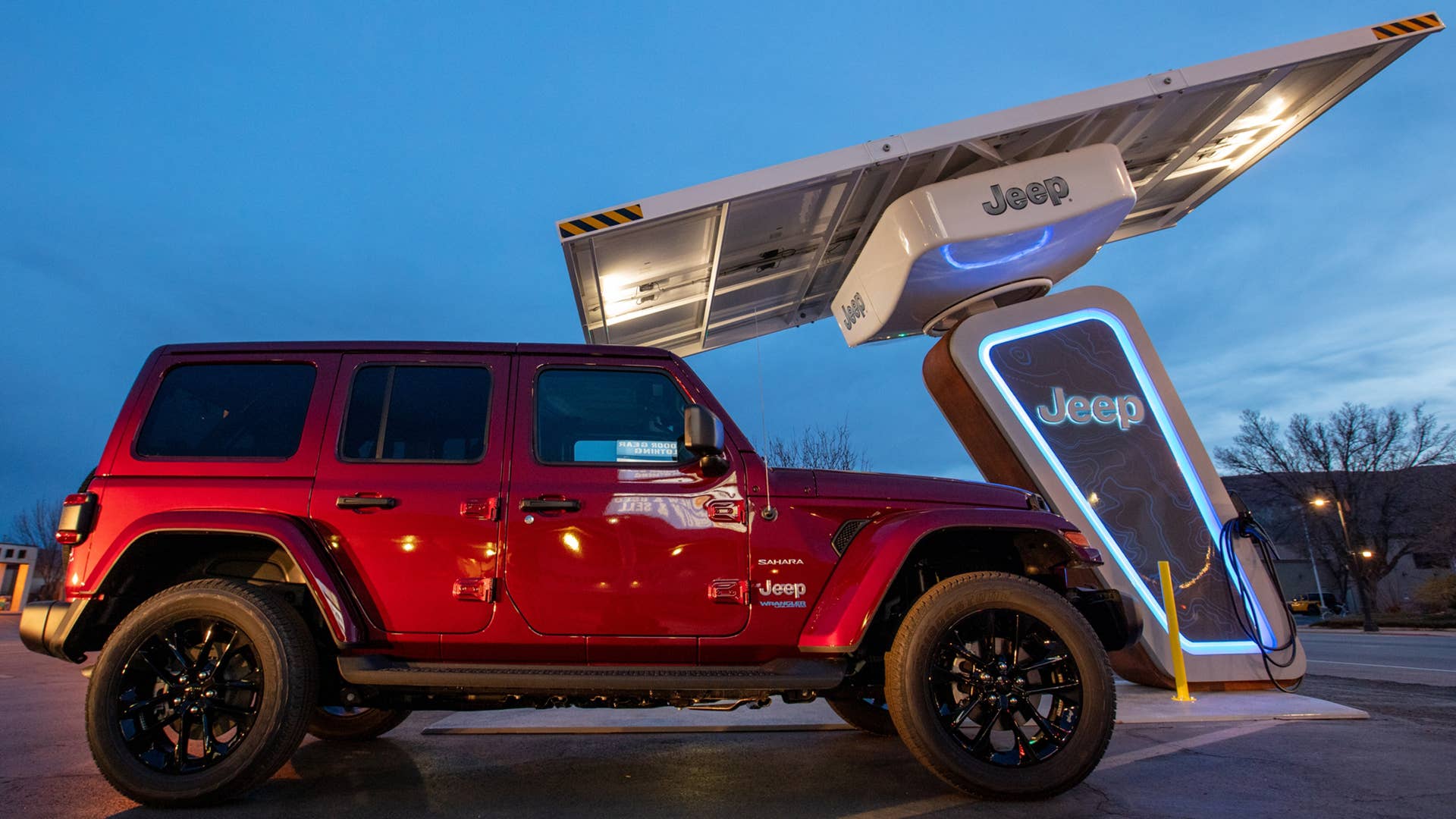 The Jeep® brand is creating the Jeep 4xe Charging Network, installing Jeep-branded EV charging stations at or near the trailheads of Jeep Badge of Honor off-road trails over the next year. The trailhead chargers coincide with the launch of 2021 Jeep Wrangler 4xe plug-in hybrid — the most technically advanced and eco-friendly Wrangler yet — and will support future electrified Jeep vehicles.