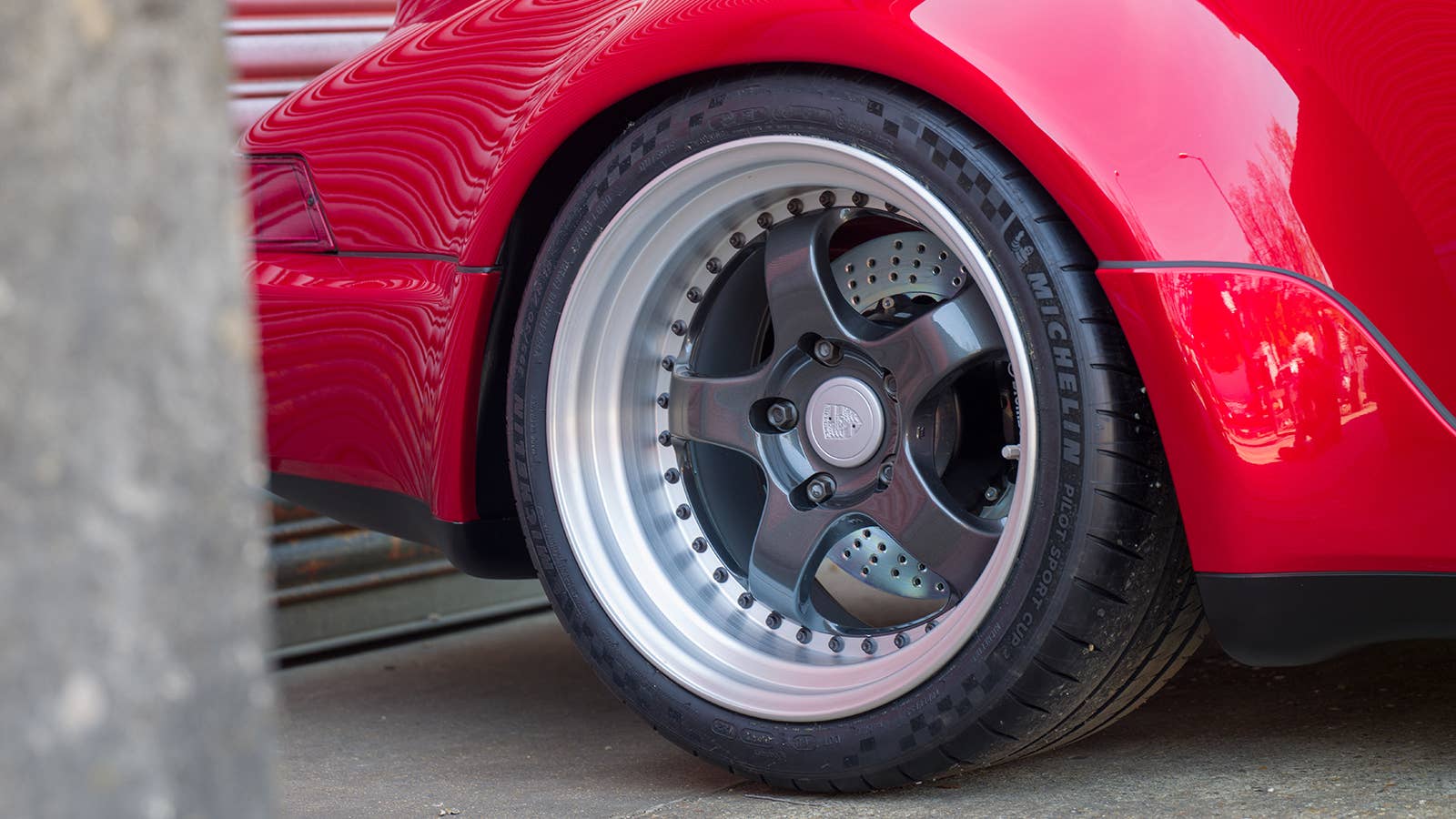 Everrati Signature Widebody Porsche 911 EV