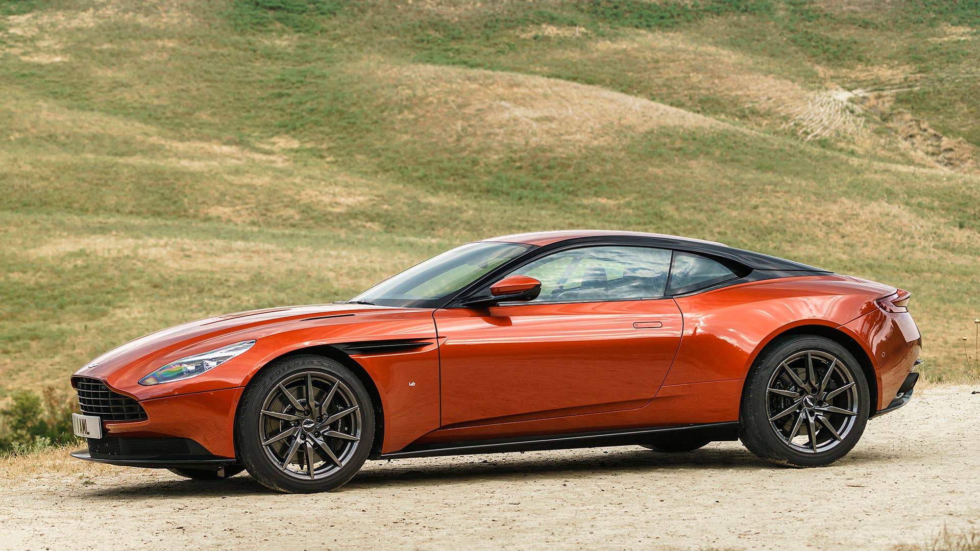 2017 Aston Martin DB11 front 3/4 view