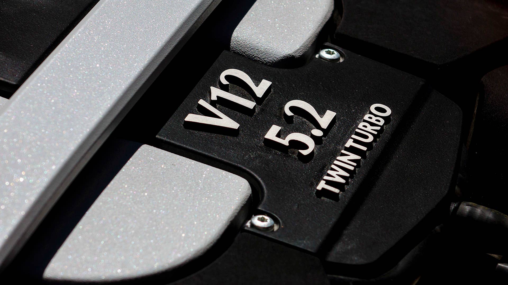 2017 Aston Martin DB11 engine detail