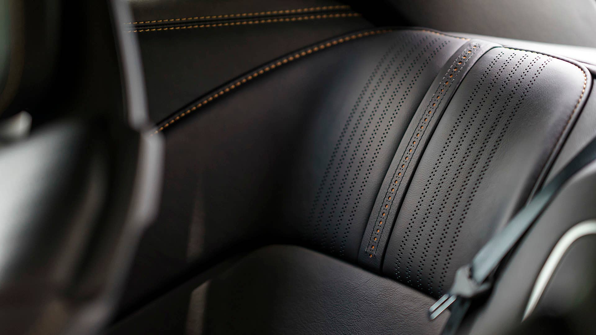 2017 Aston Martin DB11 rear seat