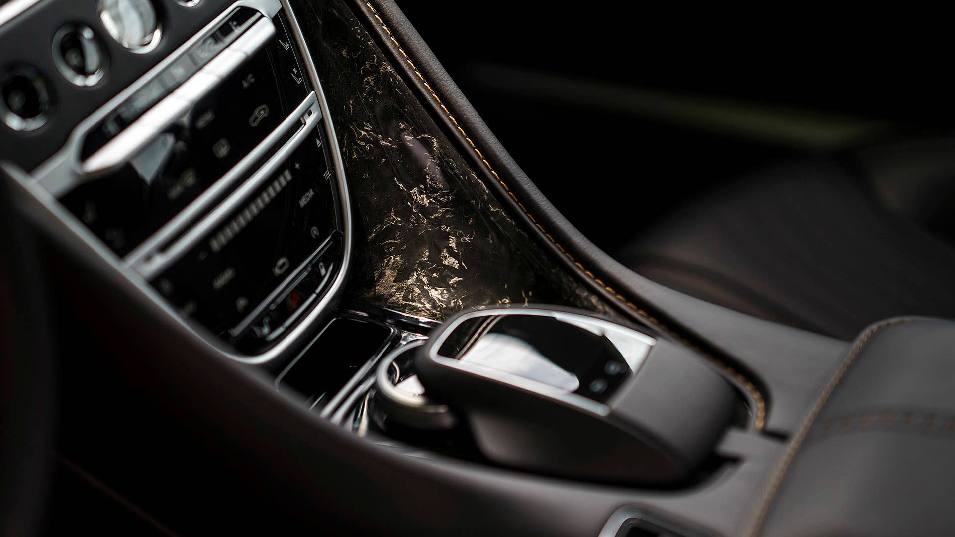 2017 Aston Martin DB11 center console